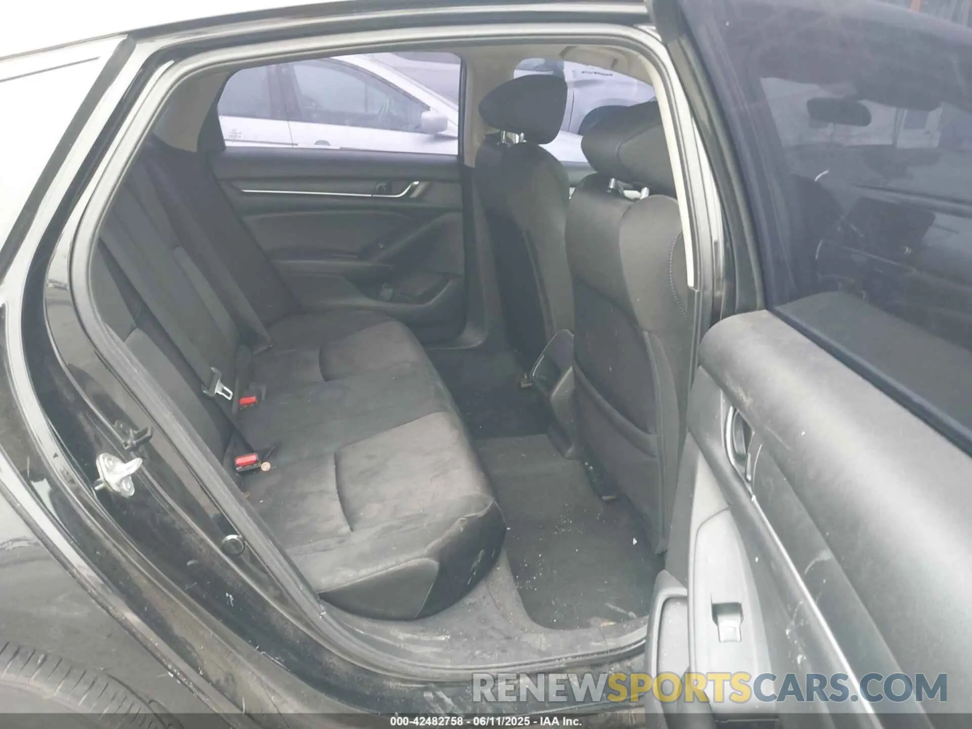 8 Photograph of a damaged car 1HGCV1F18LA101310 HONDA ACCORD 2020
