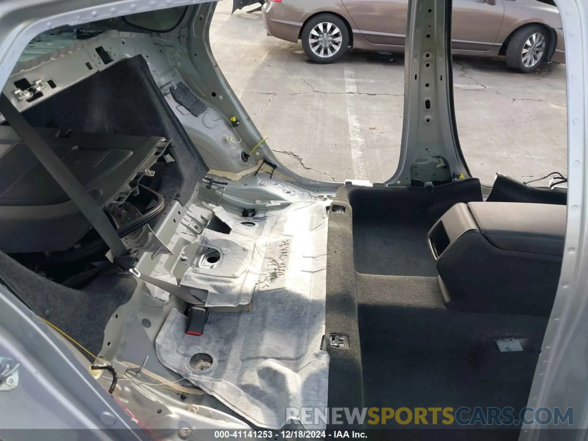 8 Photograph of a damaged car 1HGCV1F18LA153147 HONDA ACCORD 2020