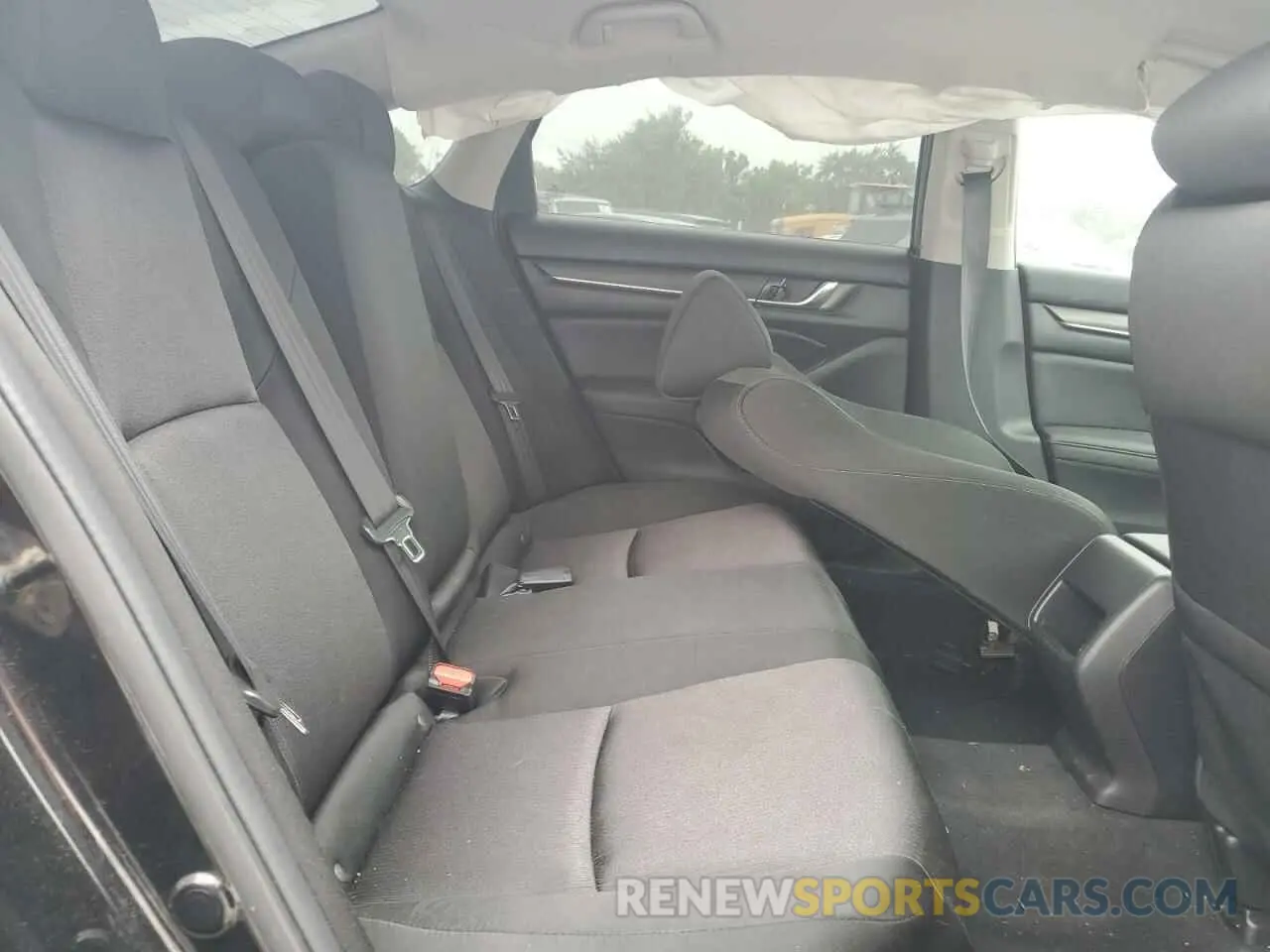 10 Photograph of a damaged car 1HGCV1F19LA011535 HONDA ACCORD 2020