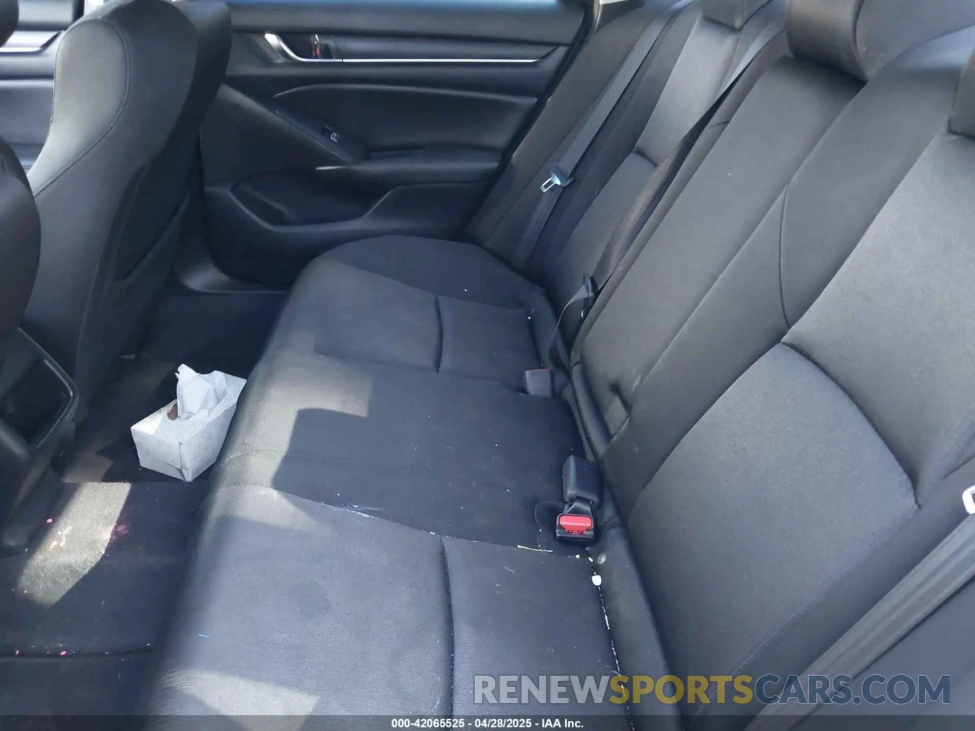 8 Photograph of a damaged car 1HGCV1F19LA039593 HONDA ACCORD 2020