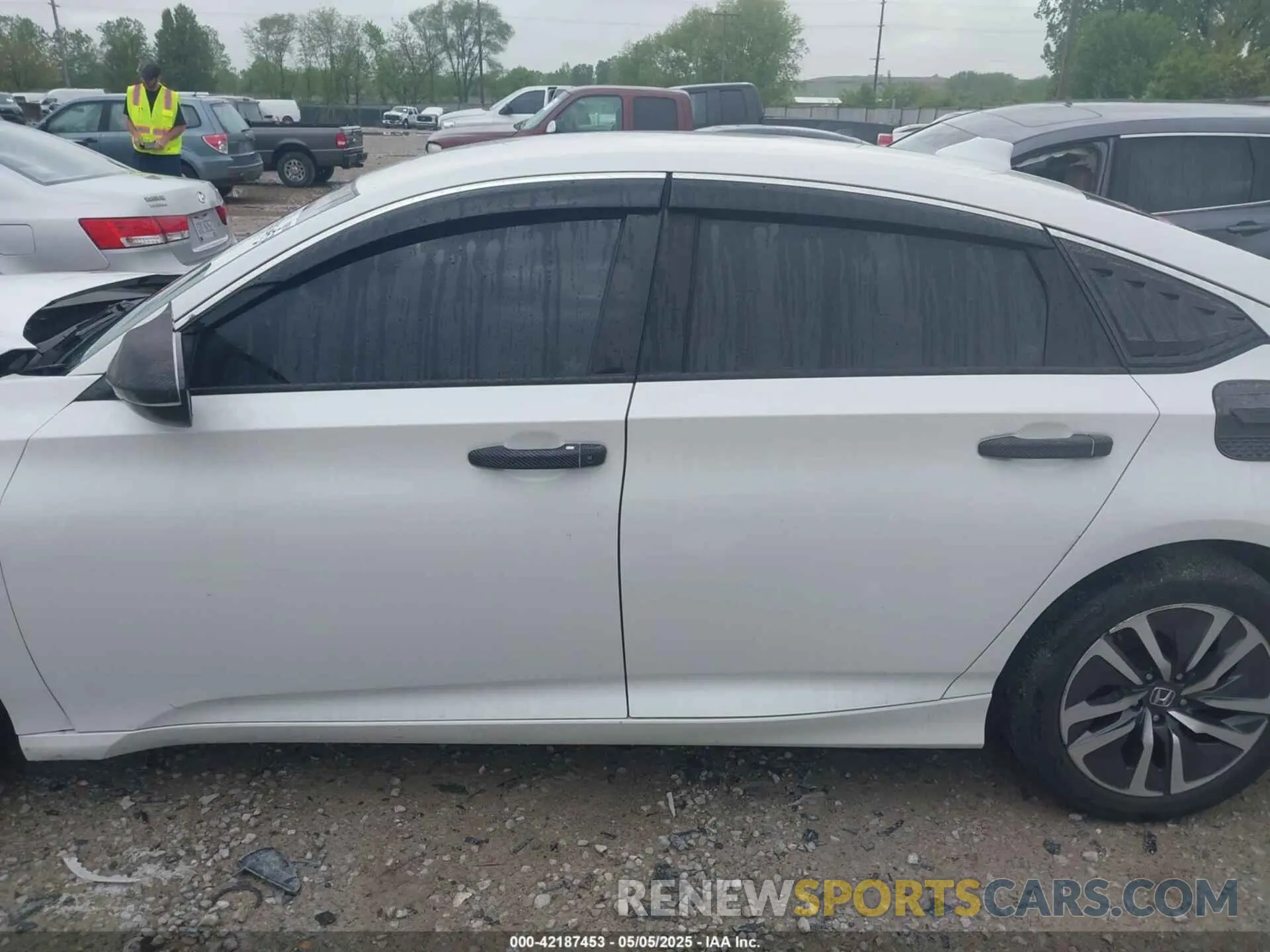 15 Photograph of a damaged car 1HGCV1F19LA130492 HONDA ACCORD 2020