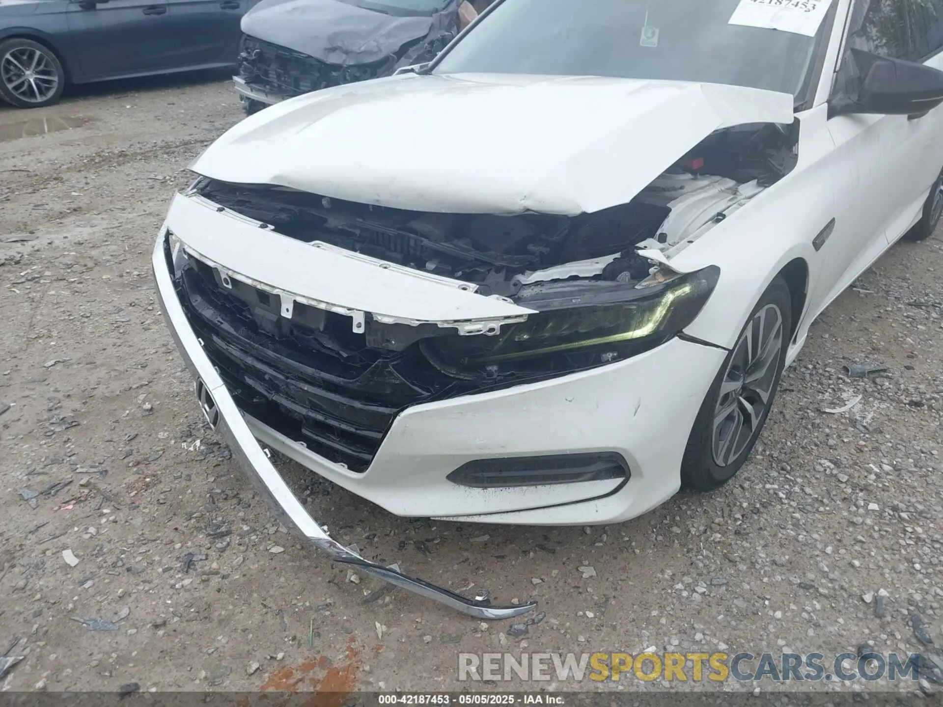 18 Photograph of a damaged car 1HGCV1F19LA130492 HONDA ACCORD 2020