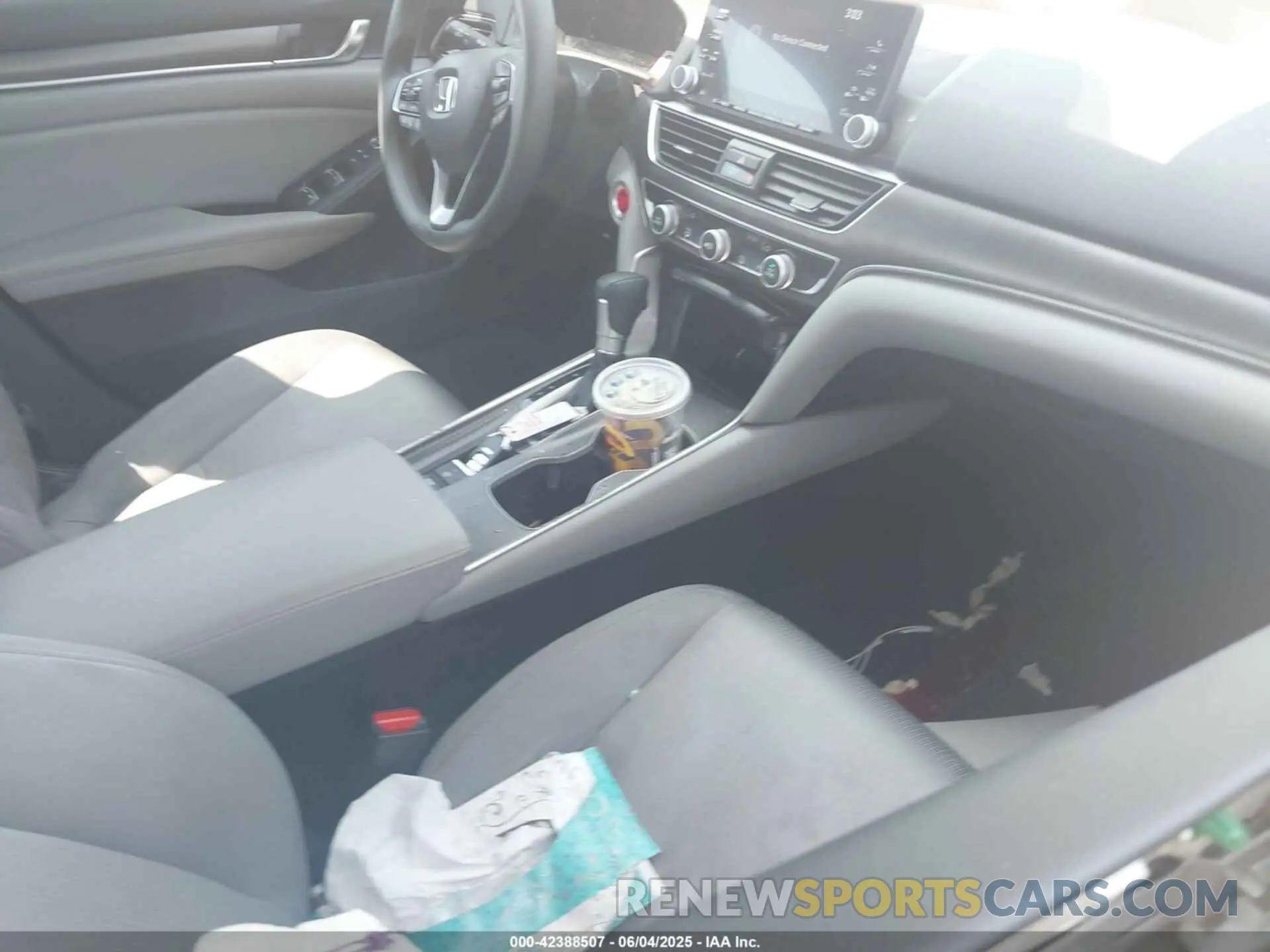 5 Photograph of a damaged car 1HGCV1F1XLA005369 HONDA ACCORD 2020
