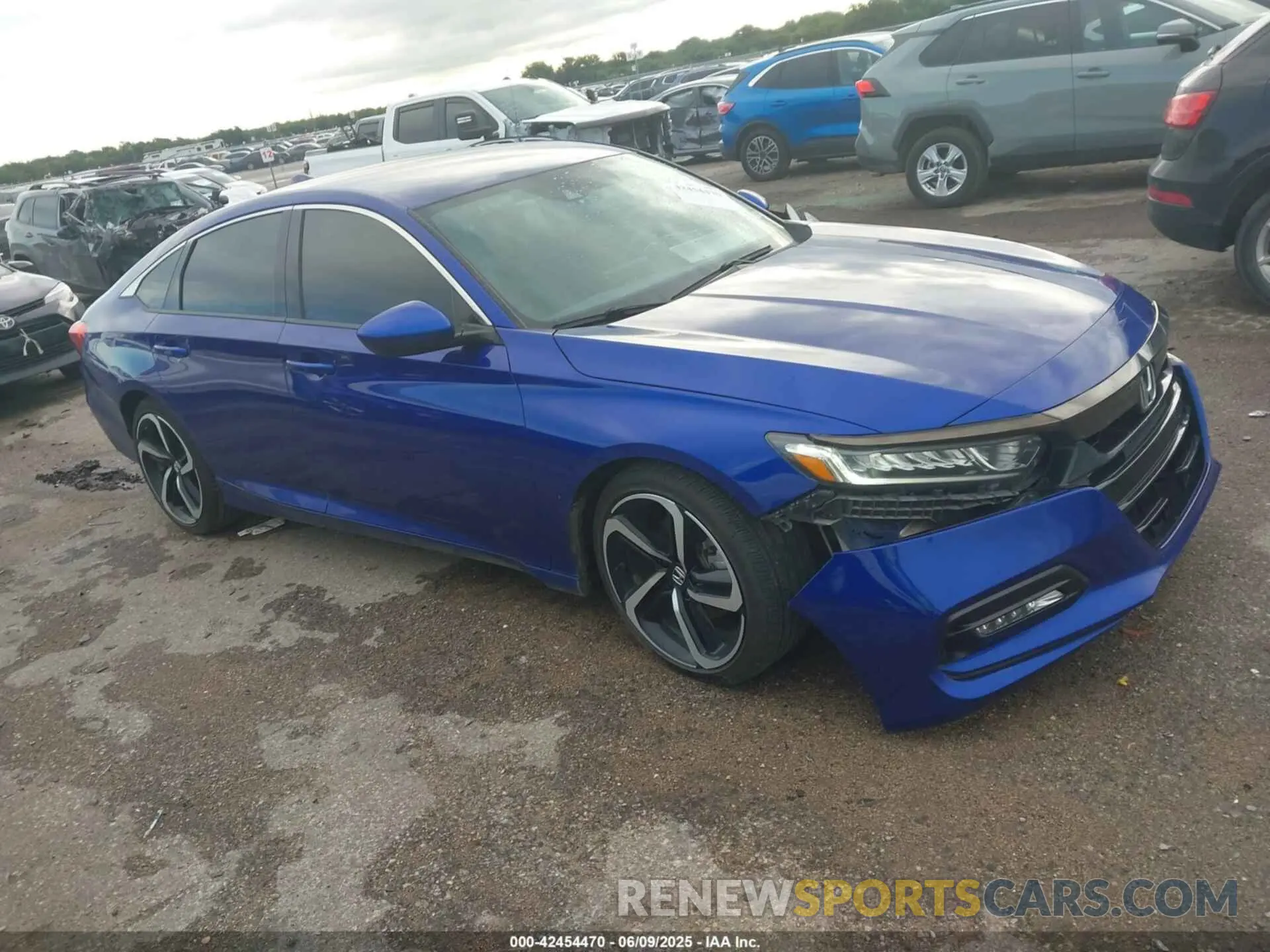 1 Photograph of a damaged car 1HGCV1F30LA033148 HONDA ACCORD 2020
