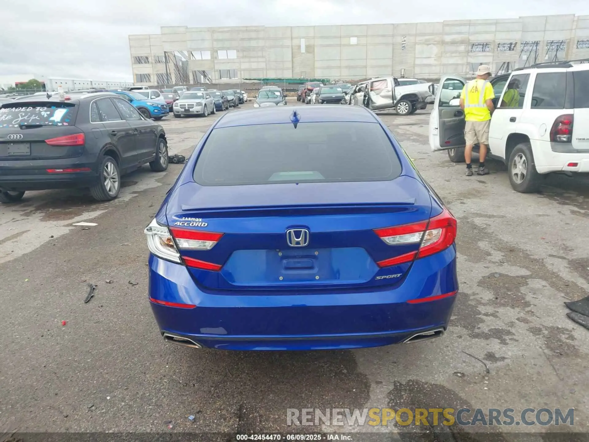 16 Photograph of a damaged car 1HGCV1F30LA033148 HONDA ACCORD 2020