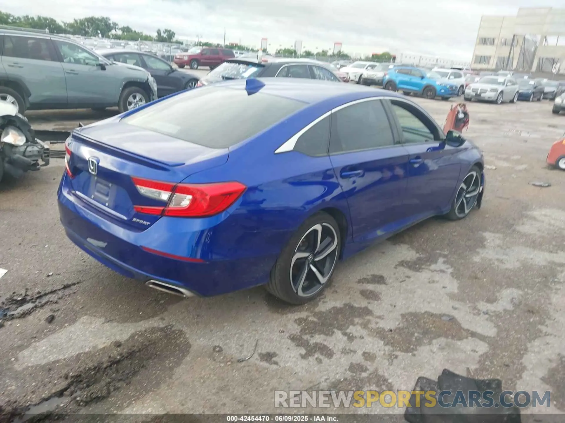 4 Photograph of a damaged car 1HGCV1F30LA033148 HONDA ACCORD 2020