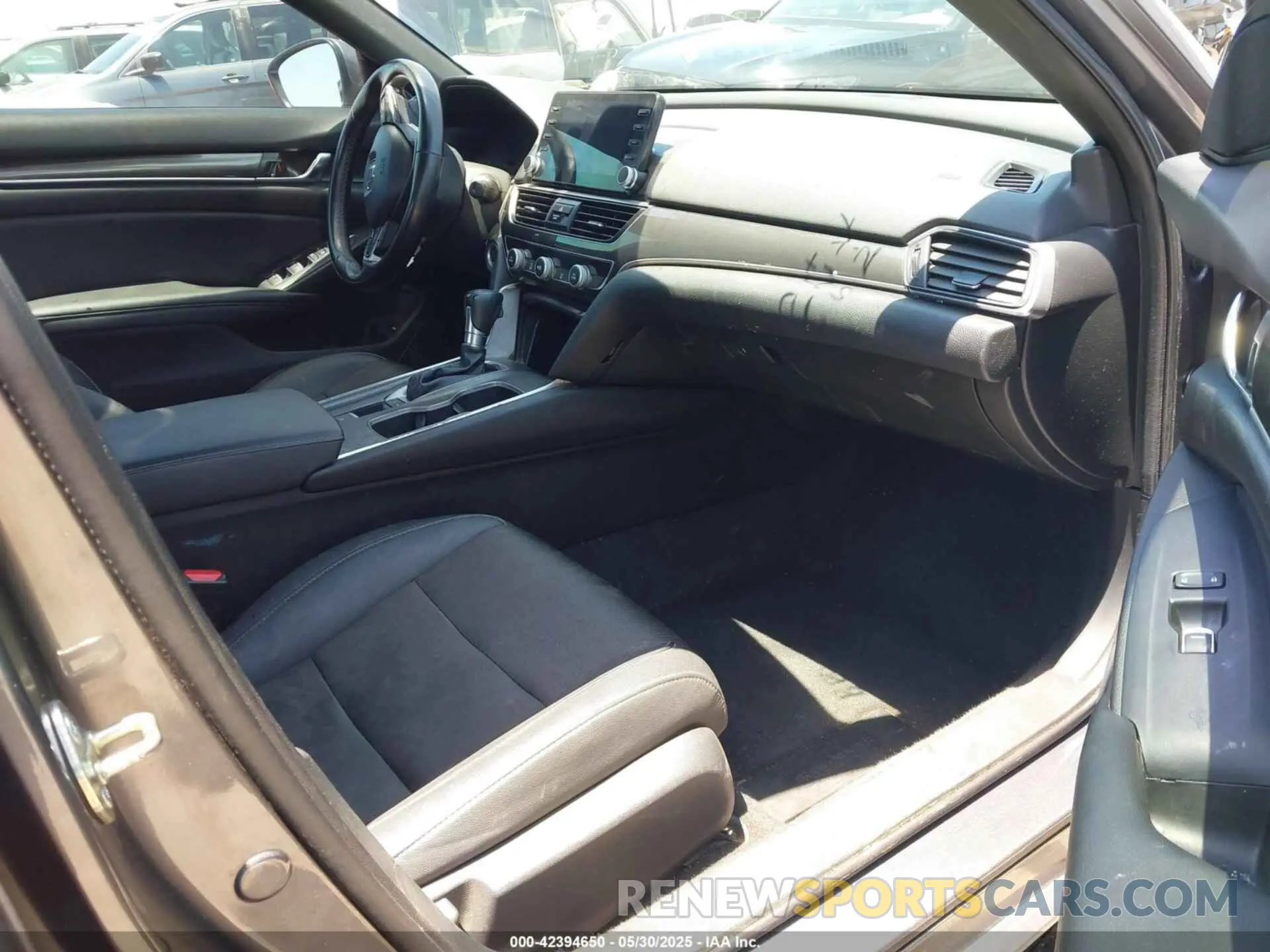 5 Photograph of a damaged car 1HGCV1F31LA035801 HONDA ACCORD 2020