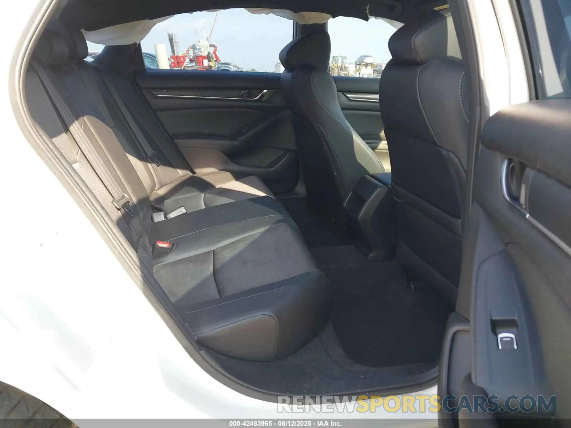 8 Photograph of a damaged car 1HGCV1F31LA102624 HONDA ACCORD 2020