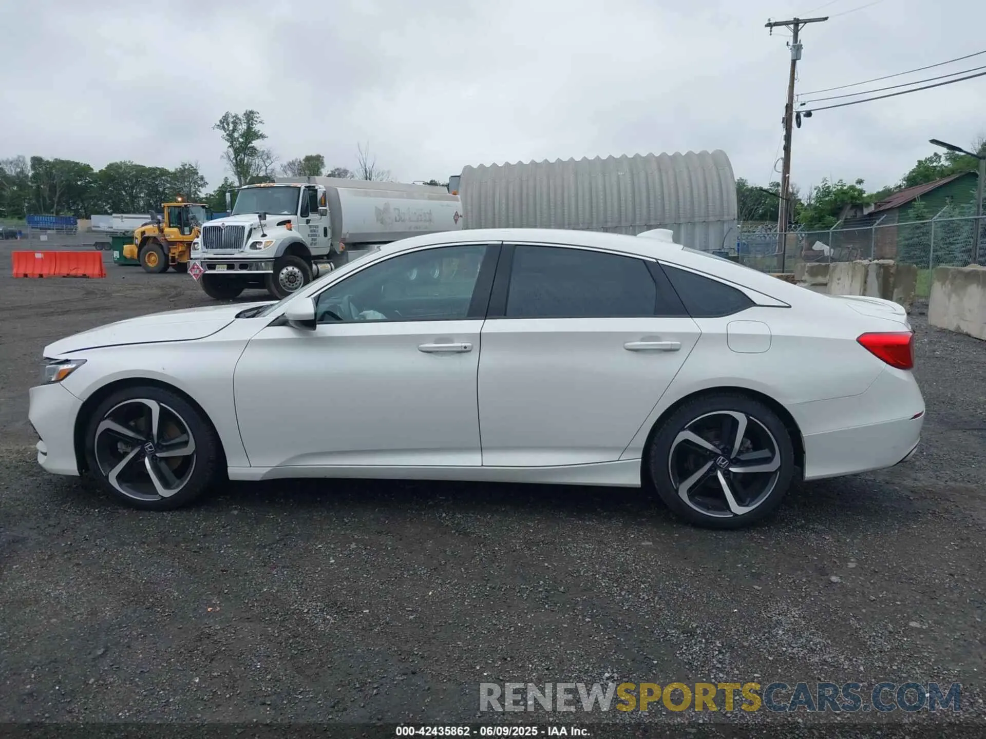15 Photograph of a damaged car 1HGCV1F31LA108245 HONDA ACCORD 2020