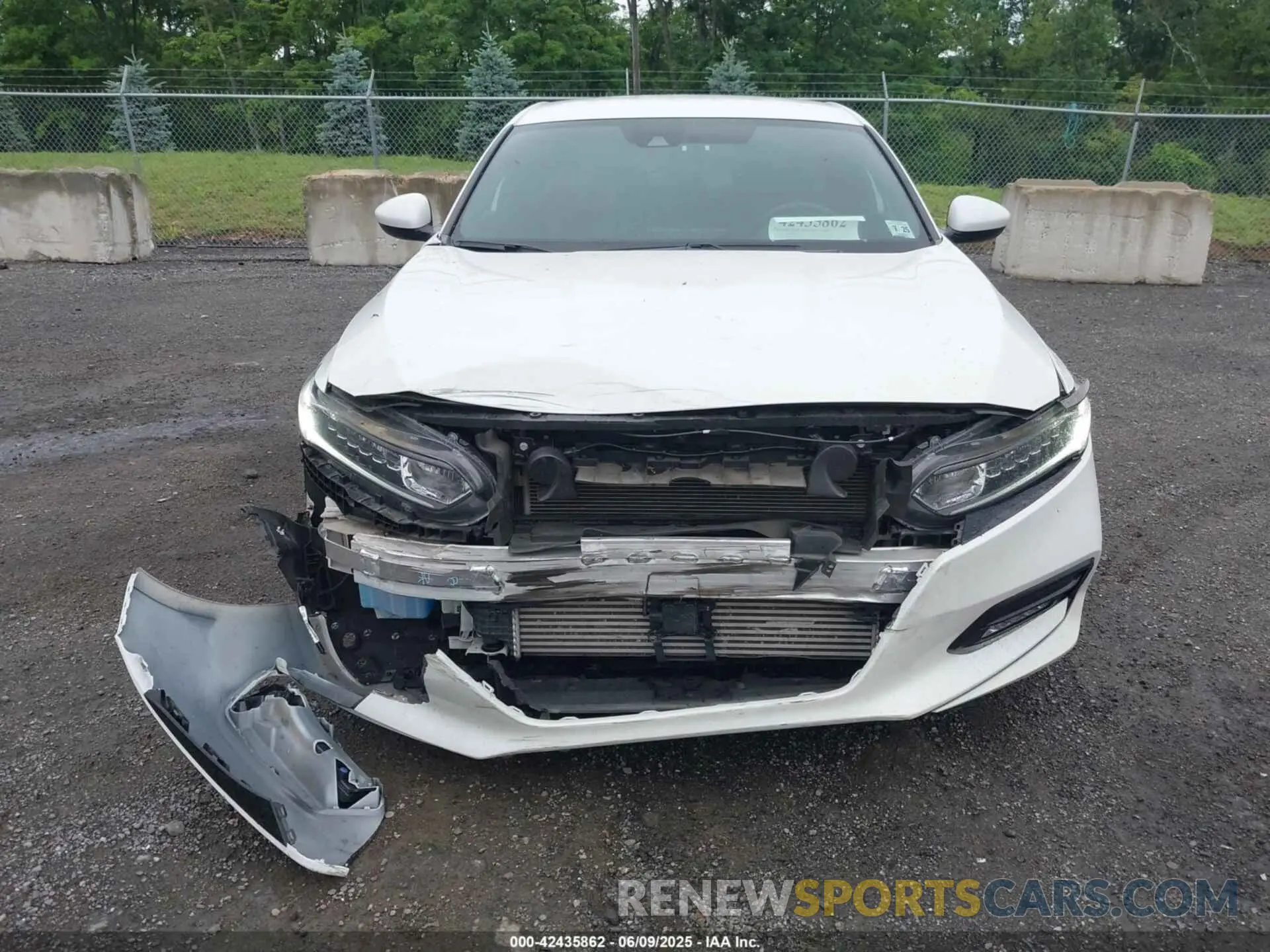6 Photograph of a damaged car 1HGCV1F31LA108245 HONDA ACCORD 2020