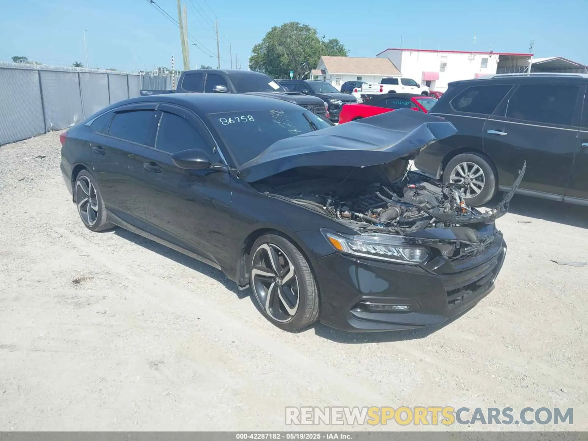 1 Photograph of a damaged car 1HGCV1F31LA135154 HONDA ACCORD 2020
