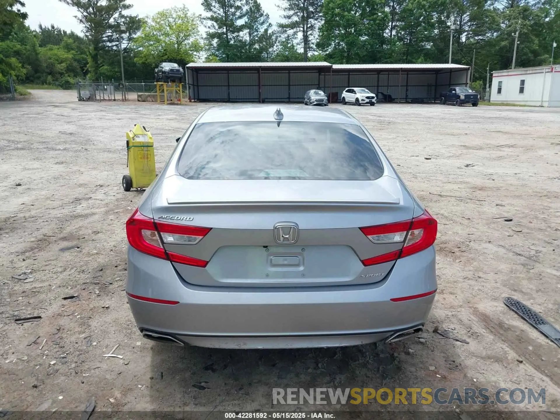 16 Photograph of a damaged car 1HGCV1F31LA135235 HONDA ACCORD 2020