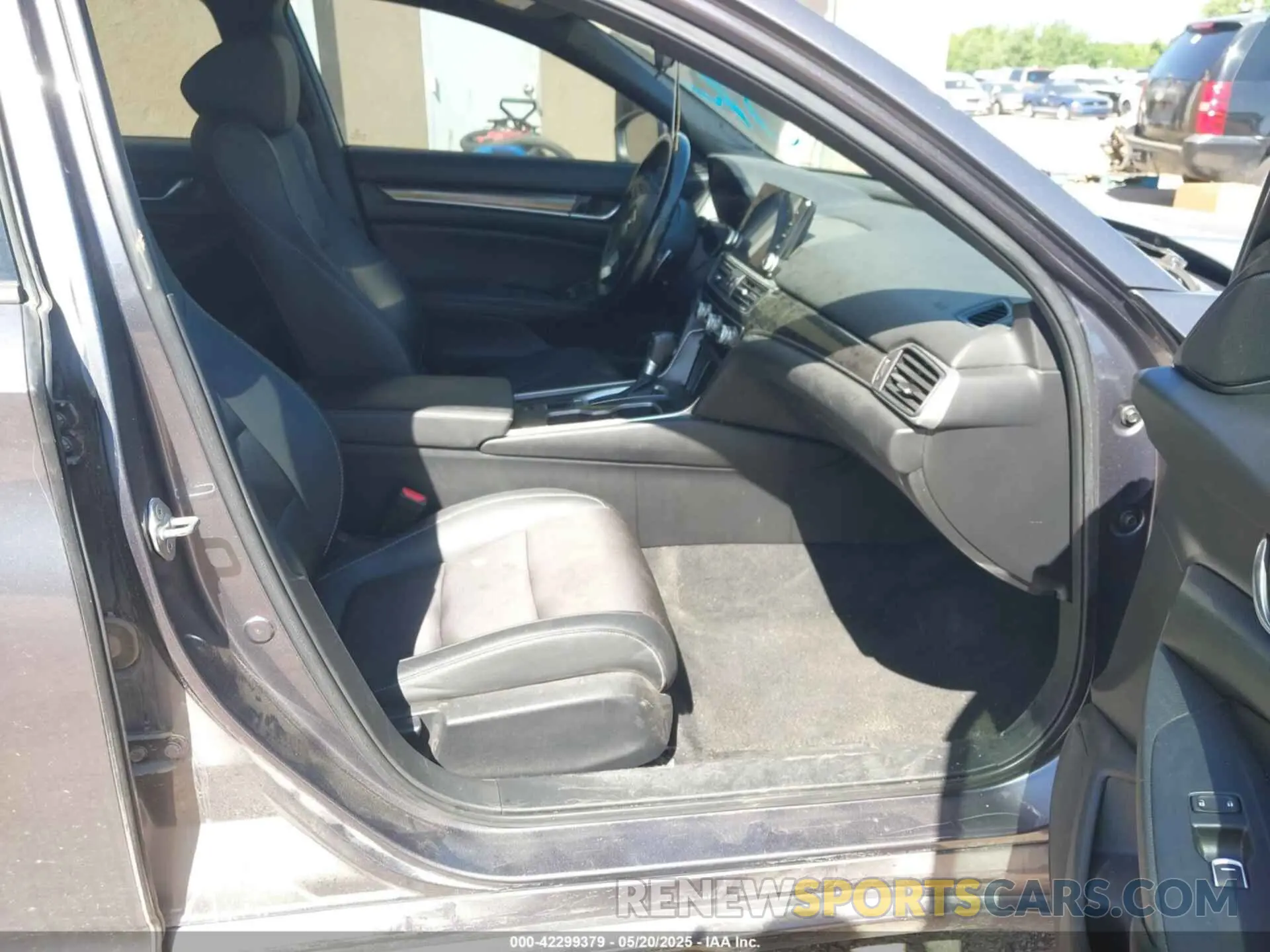 5 Photograph of a damaged car 1HGCV1F32LA059573 HONDA ACCORD 2020