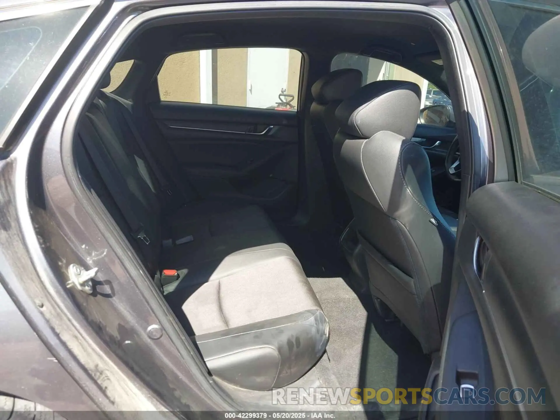 8 Photograph of a damaged car 1HGCV1F32LA059573 HONDA ACCORD 2020