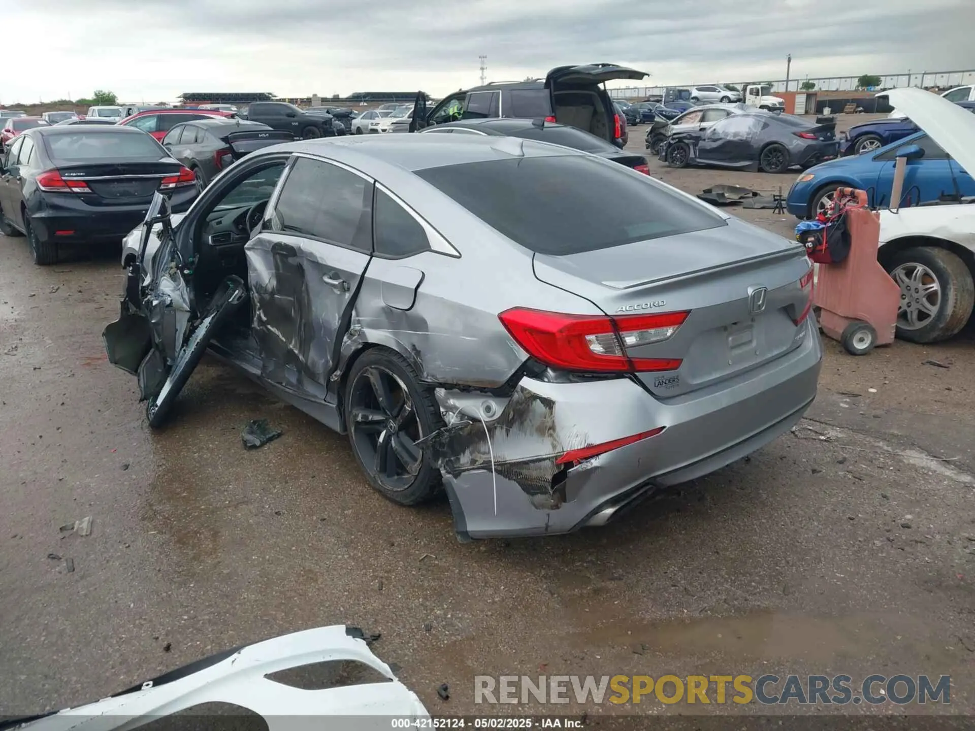 3 Photograph of a damaged car 1HGCV1F32LA072856 HONDA ACCORD 2020
