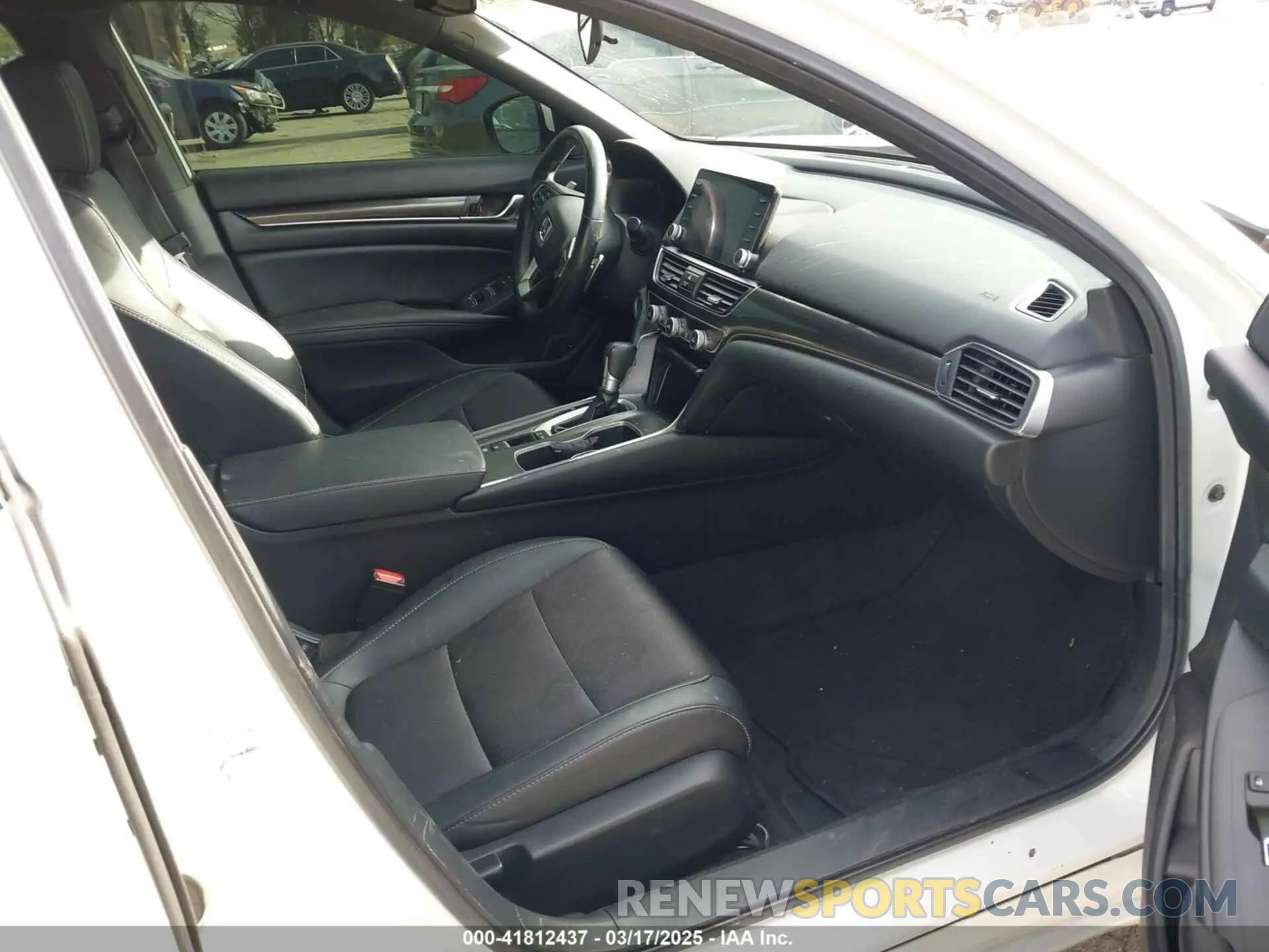 5 Photograph of a damaged car 1HGCV1F32LA080276 HONDA ACCORD 2020