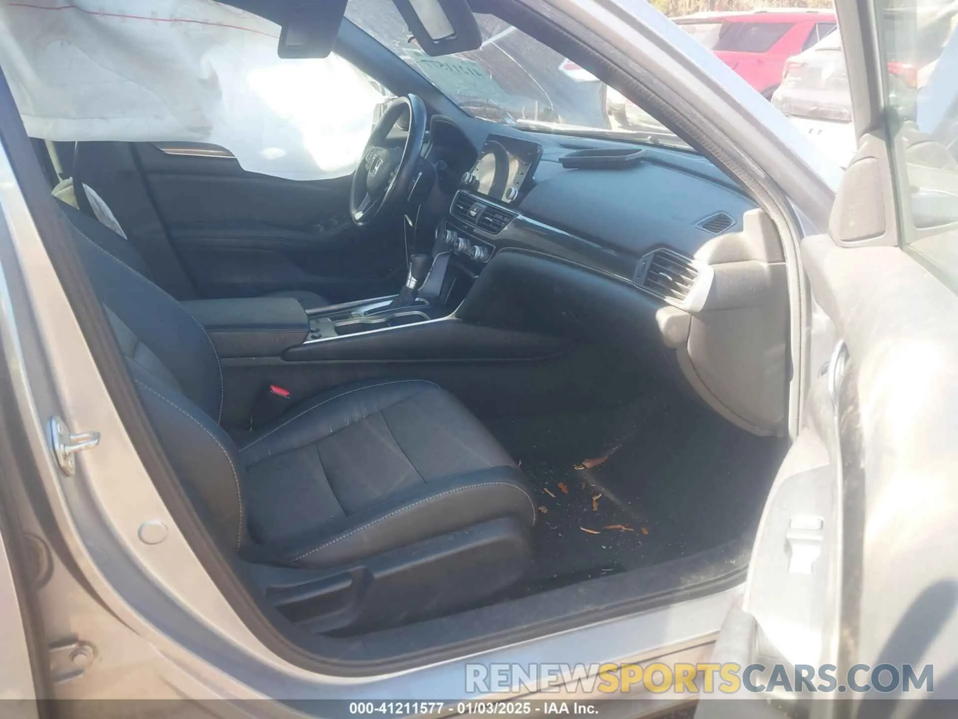 5 Photograph of a damaged car 1HGCV1F32LA101319 HONDA ACCORD 2020