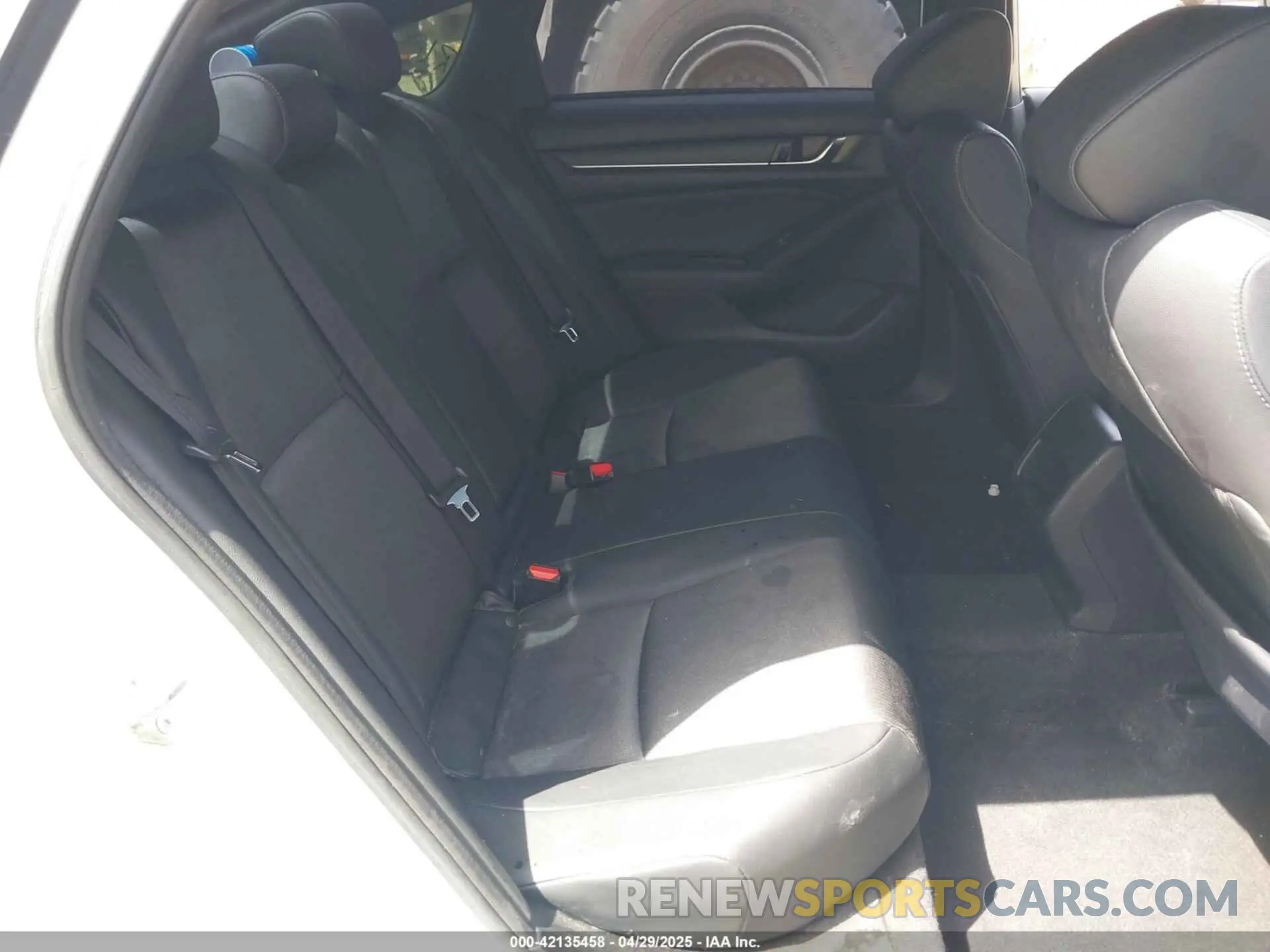 8 Photograph of a damaged car 1HGCV1F32LA157650 HONDA ACCORD 2020