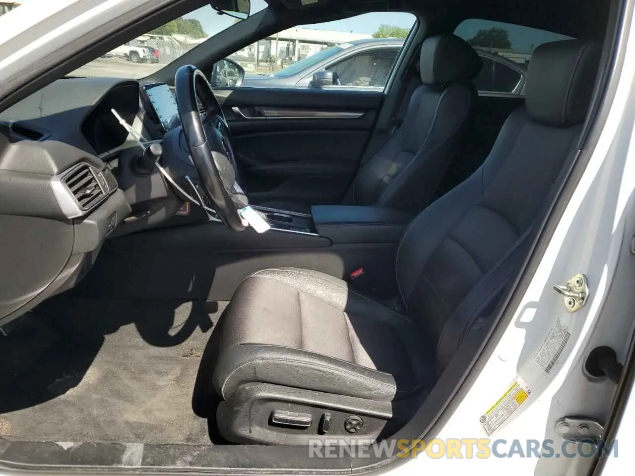7 Photograph of a damaged car 1HGCV1F33LA042555 HONDA ACCORD 2020