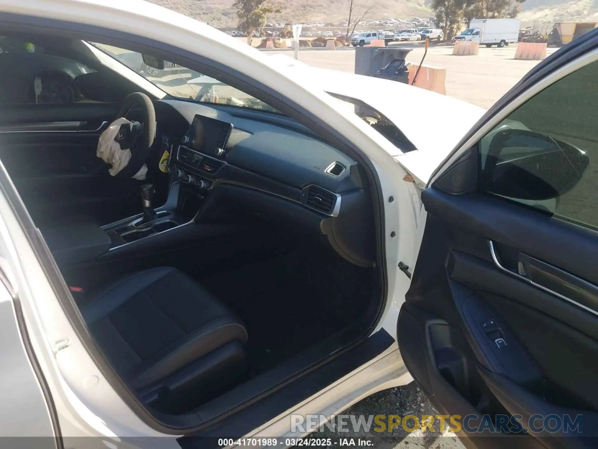 5 Photograph of a damaged car 1HGCV1F33LA074079 HONDA ACCORD 2020