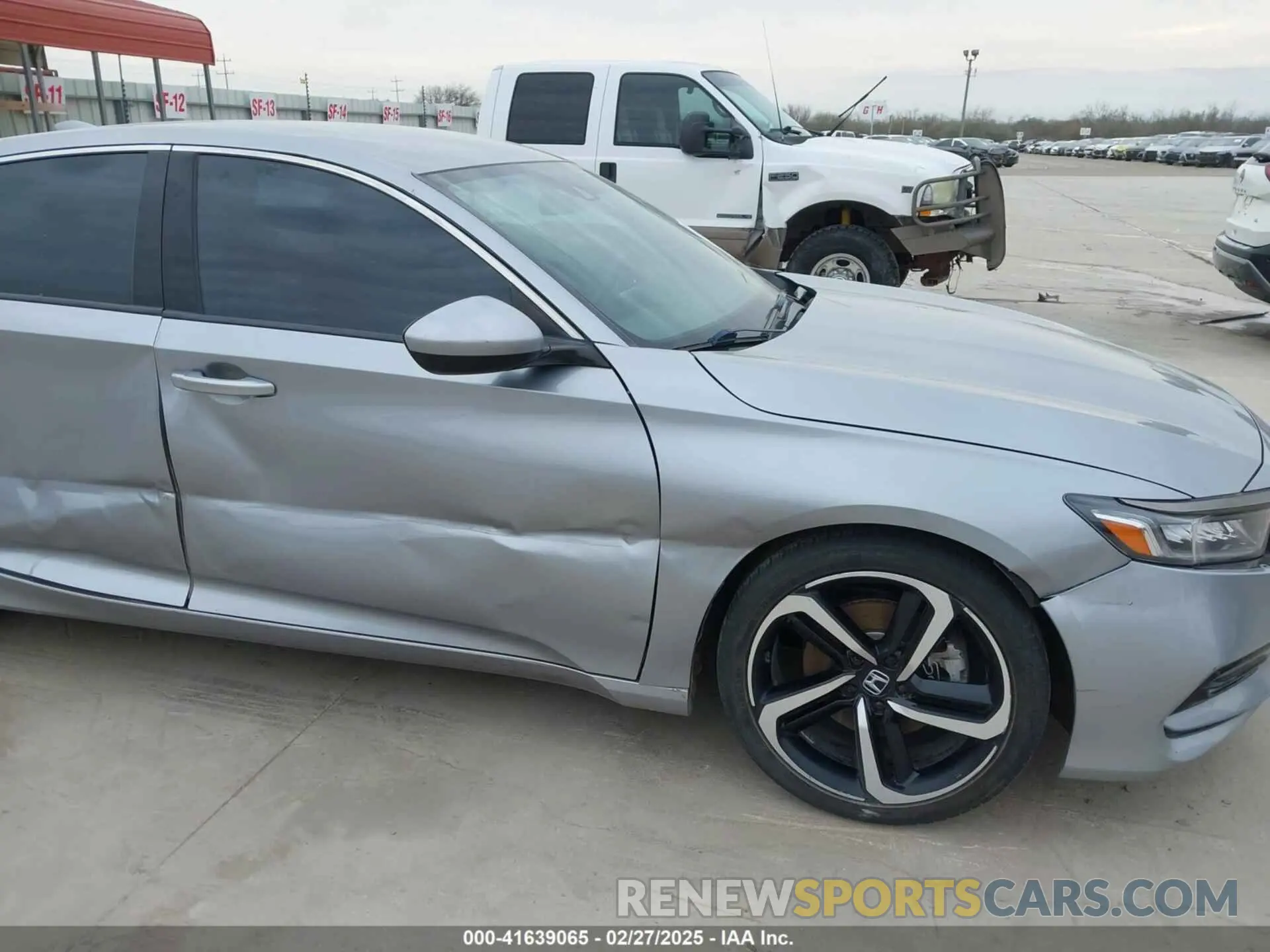 18 Photograph of a damaged car 1HGCV1F33LA101670 HONDA ACCORD 2020