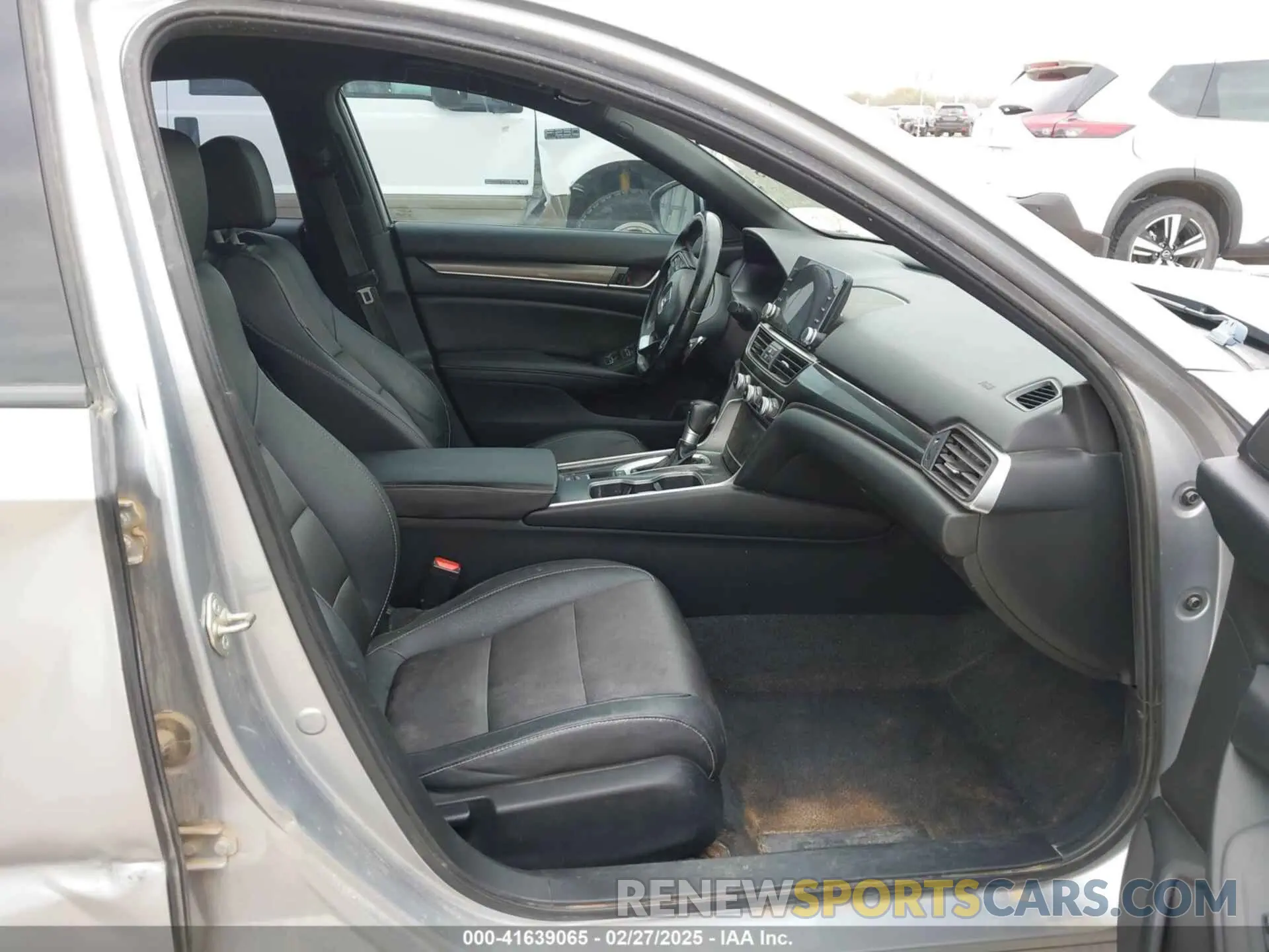 5 Photograph of a damaged car 1HGCV1F33LA101670 HONDA ACCORD 2020