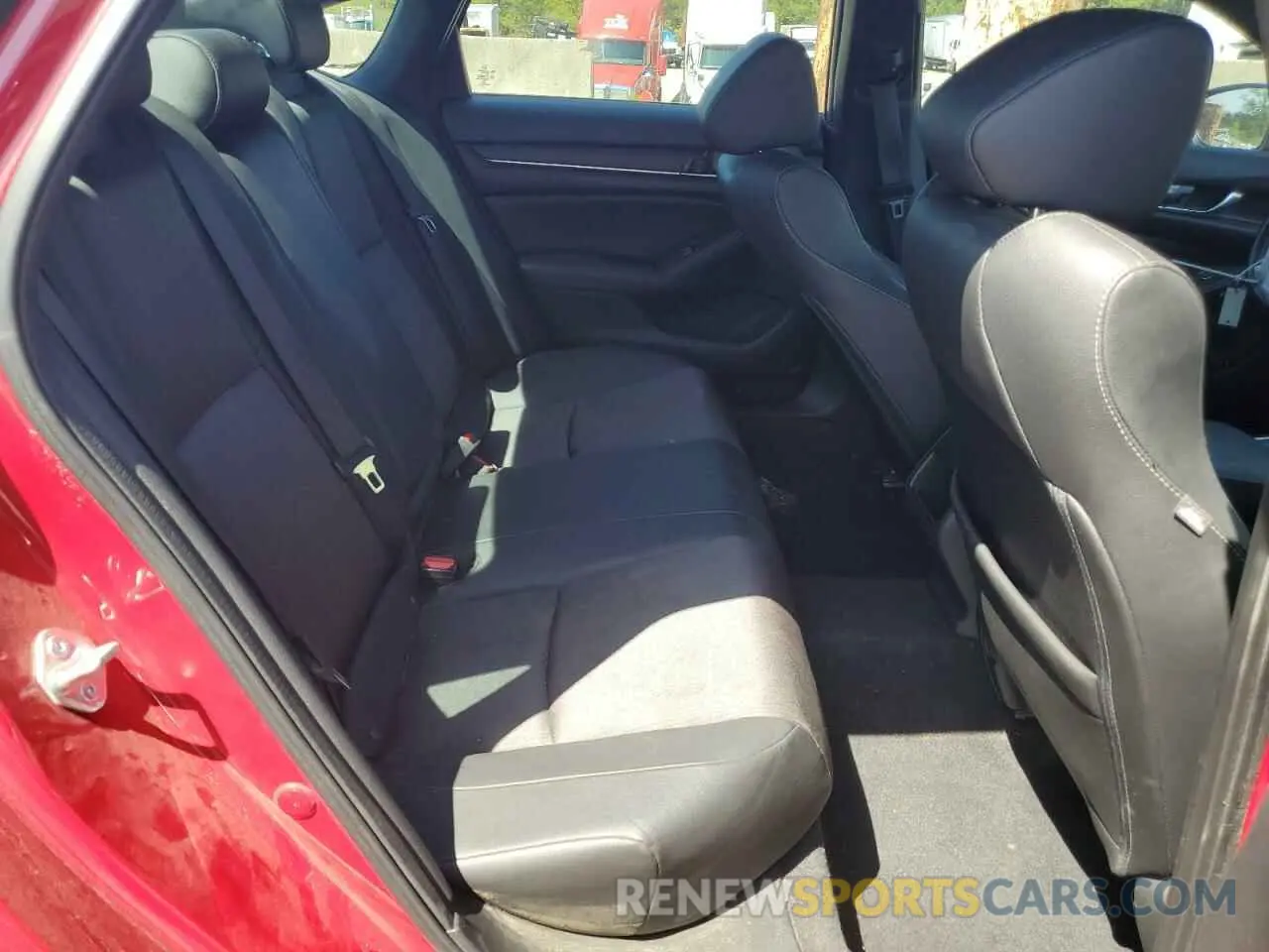 10 Photograph of a damaged car 1HGCV1F33LA112474 HONDA ACCORD 2020