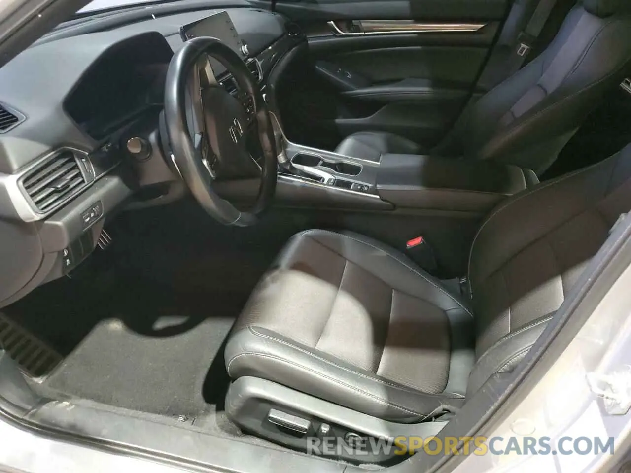 7 Photograph of a damaged car 1HGCV1F33LA125080 HONDA ACCORD 2020