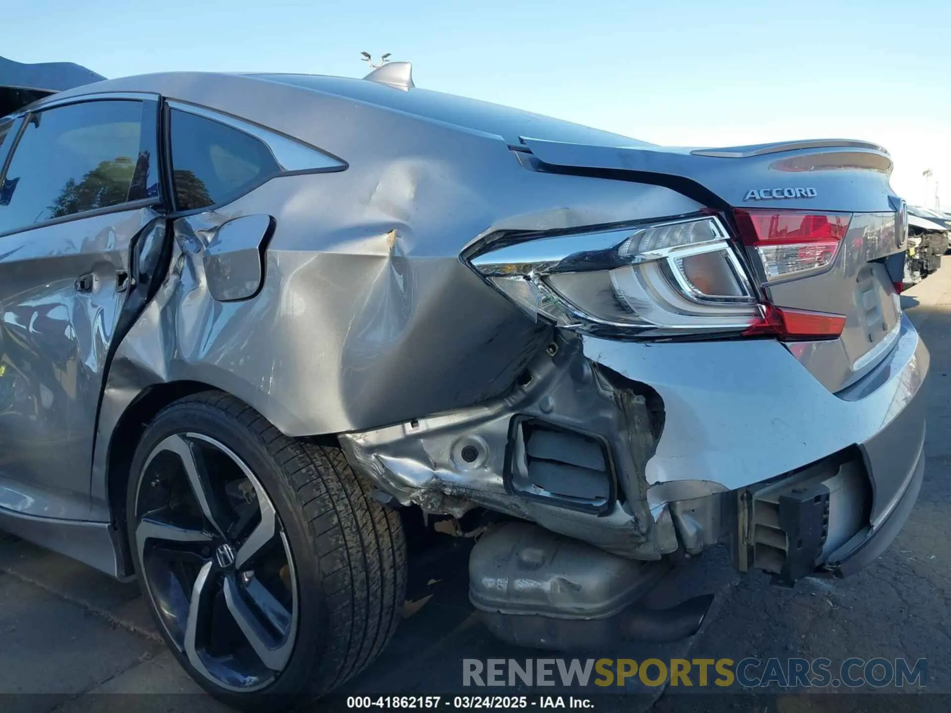 18 Photograph of a damaged car 1HGCV1F33LA125497 HONDA ACCORD 2020