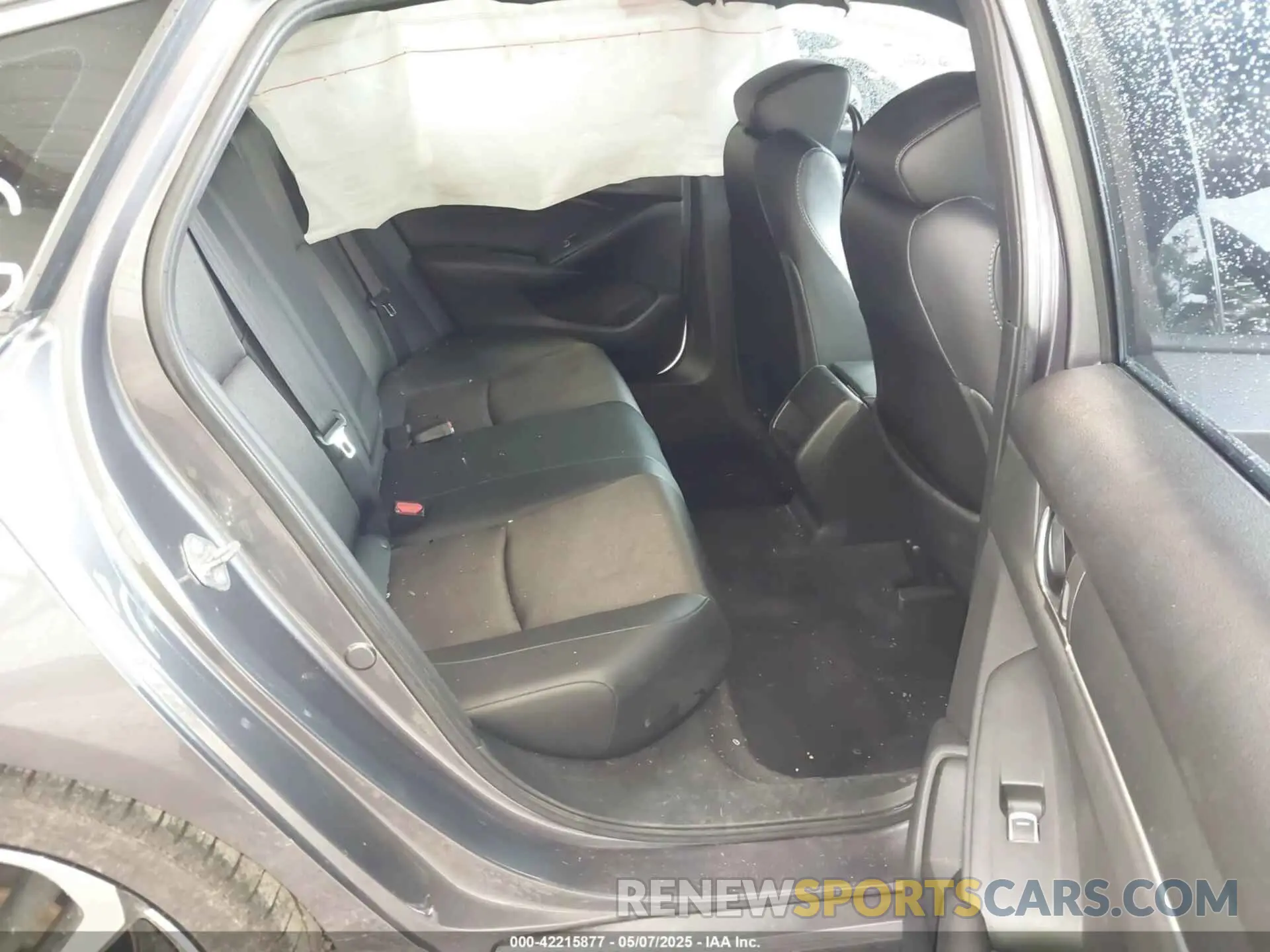 8 Photograph of a damaged car 1HGCV1F33LA152831 HONDA ACCORD 2020