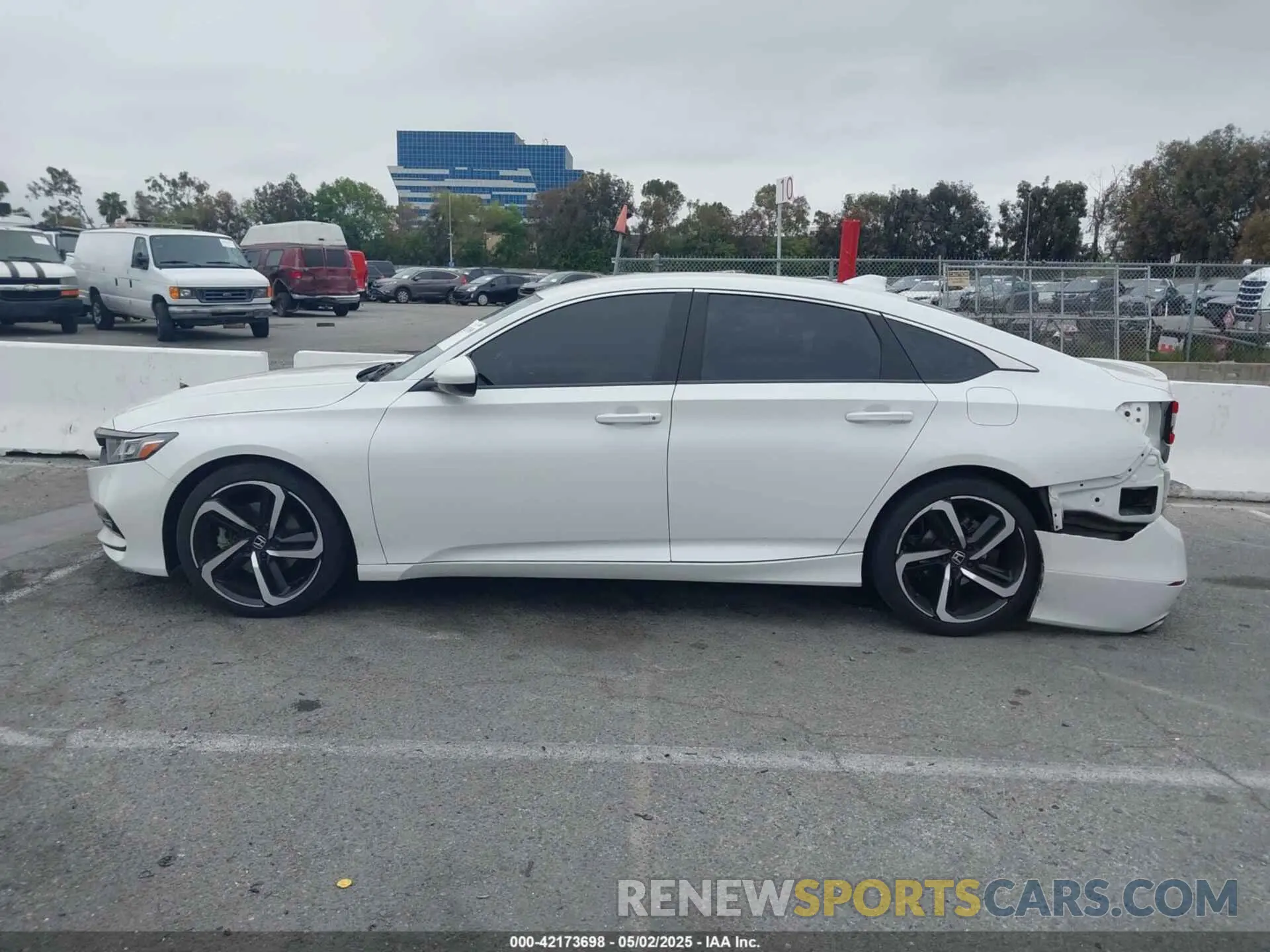 15 Photograph of a damaged car 1HGCV1F34LA090257 HONDA ACCORD 2020