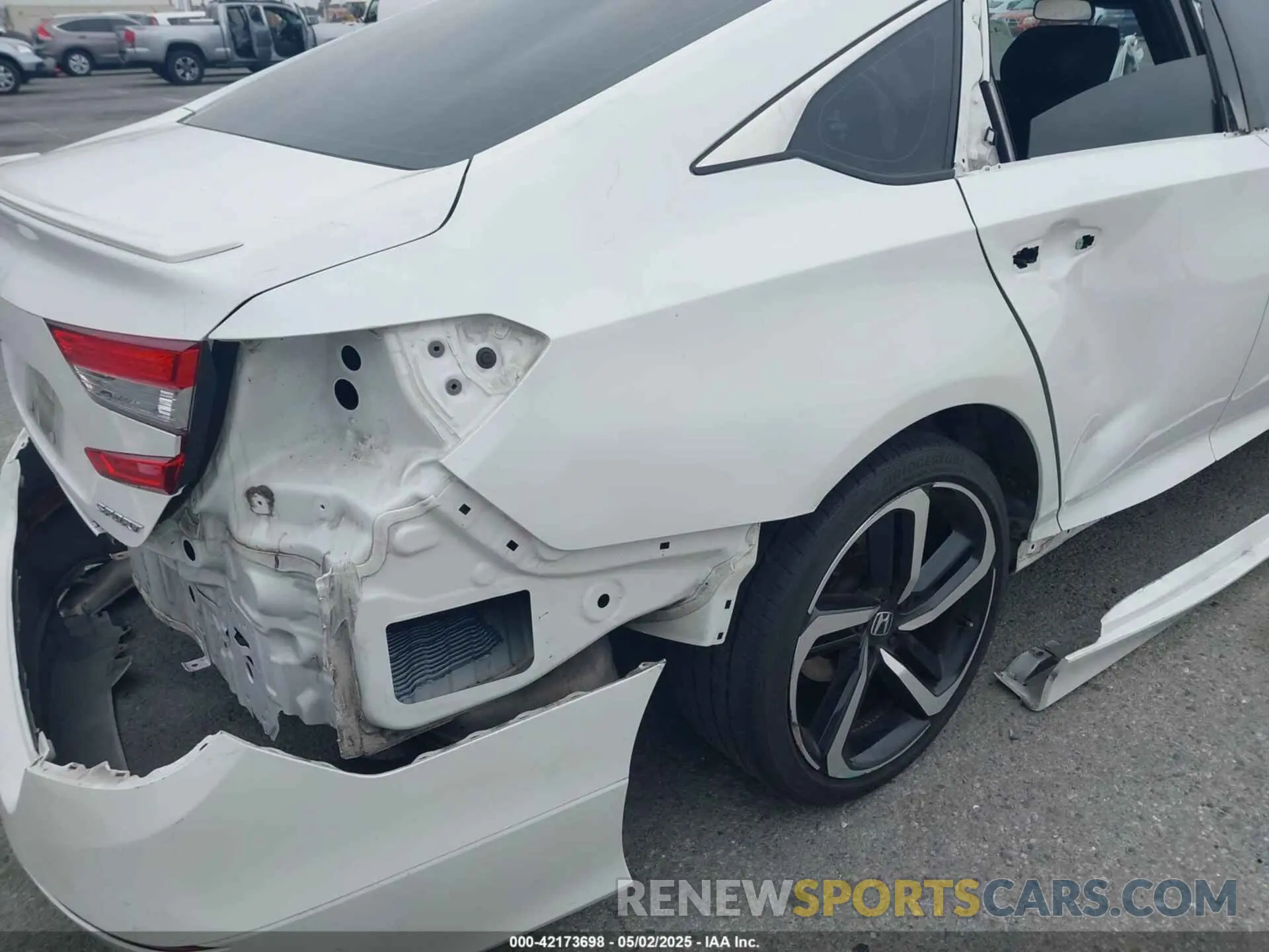 6 Photograph of a damaged car 1HGCV1F34LA090257 HONDA ACCORD 2020