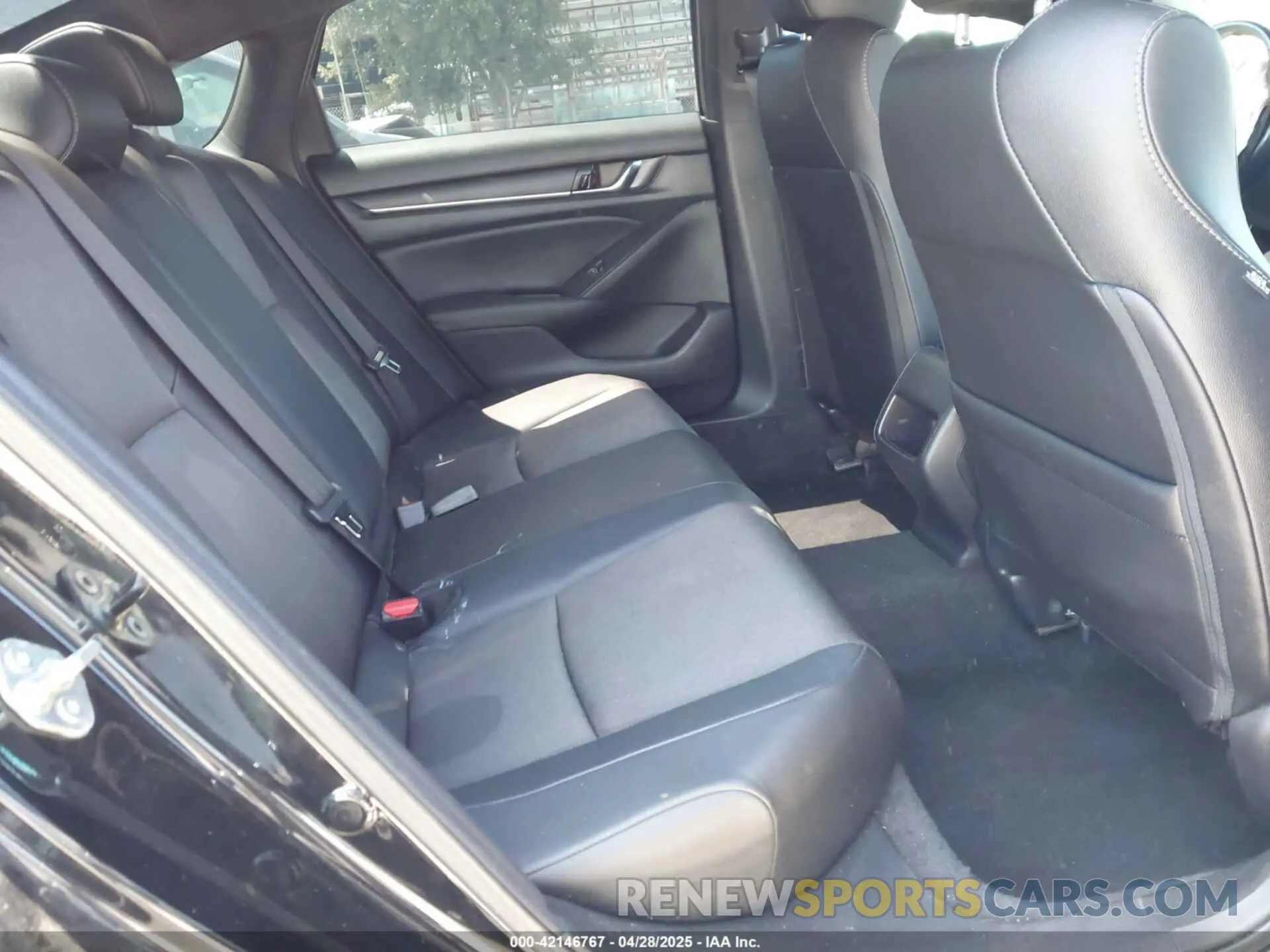 8 Photograph of a damaged car 1HGCV1F34LA129915 HONDA ACCORD 2020