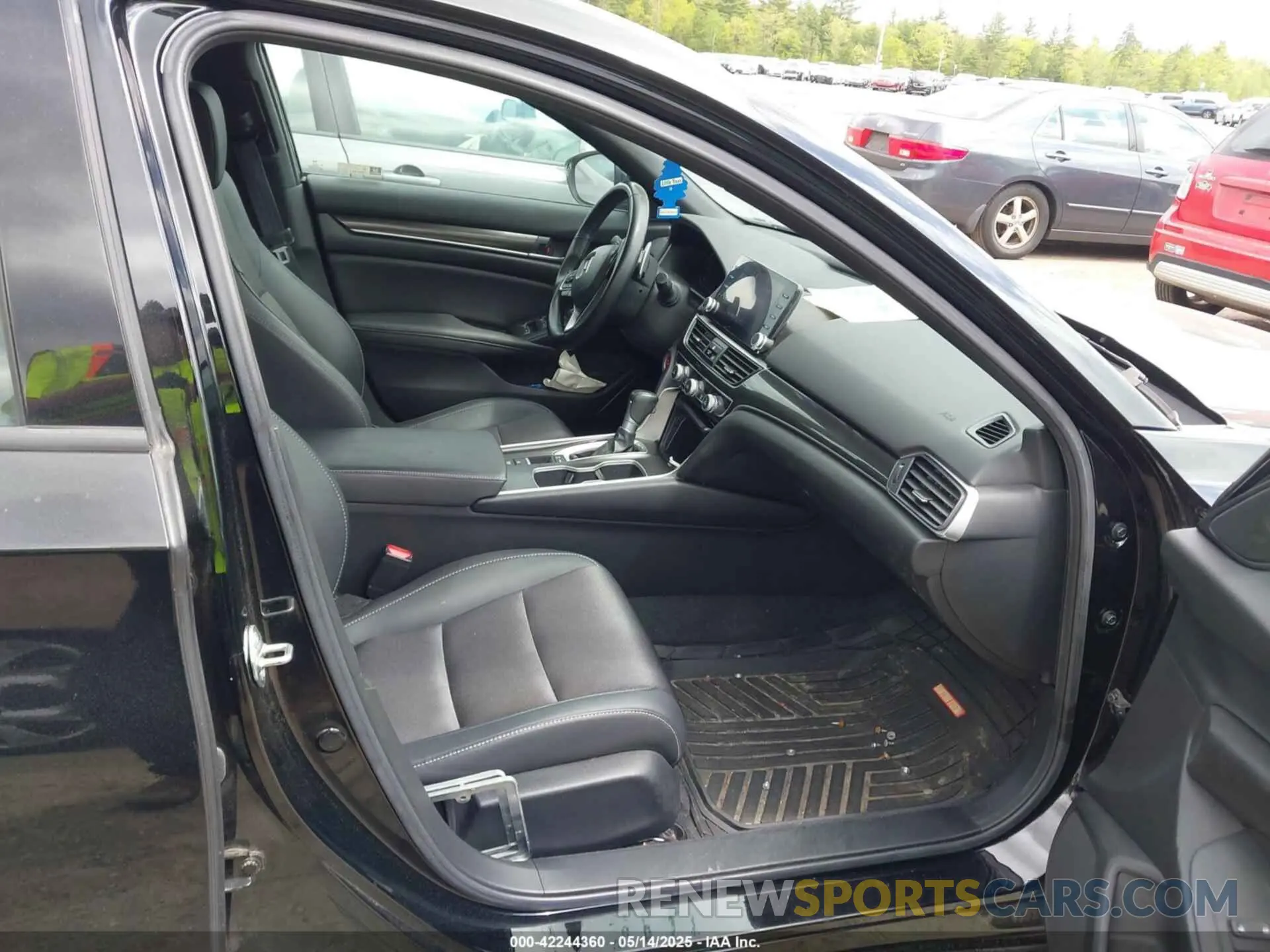 5 Photograph of a damaged car 1HGCV1F34LA156693 HONDA ACCORD 2020