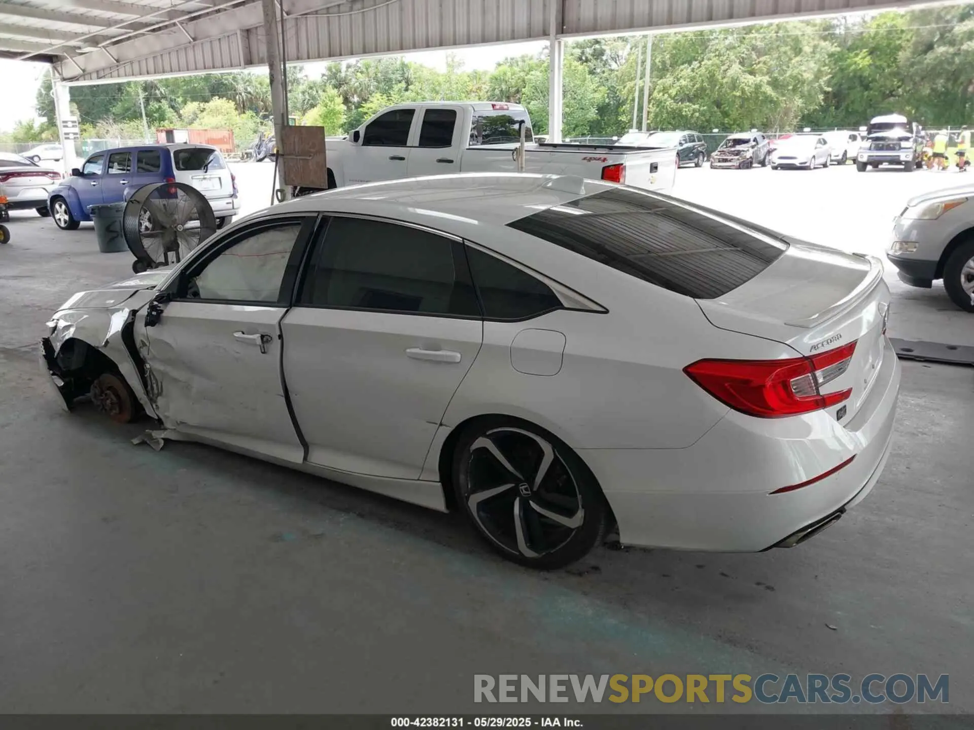 15 Photograph of a damaged car 1HGCV1F35LA014112 HONDA ACCORD 2020
