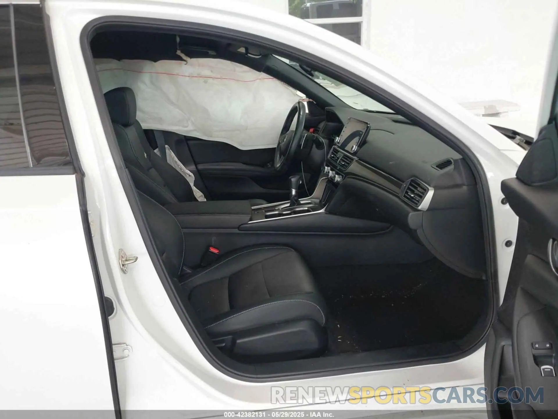 5 Photograph of a damaged car 1HGCV1F35LA014112 HONDA ACCORD 2020