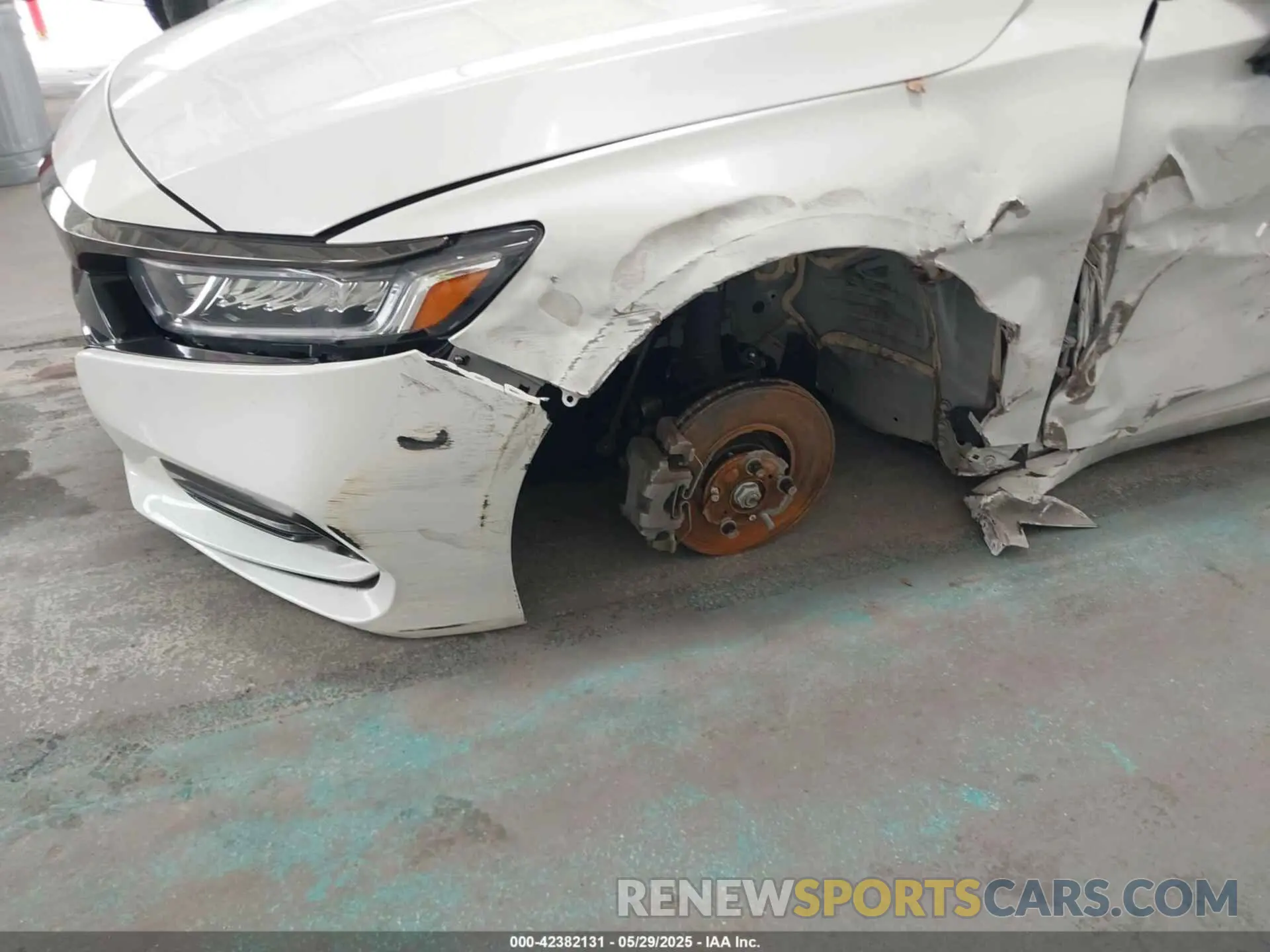 6 Photograph of a damaged car 1HGCV1F35LA014112 HONDA ACCORD 2020