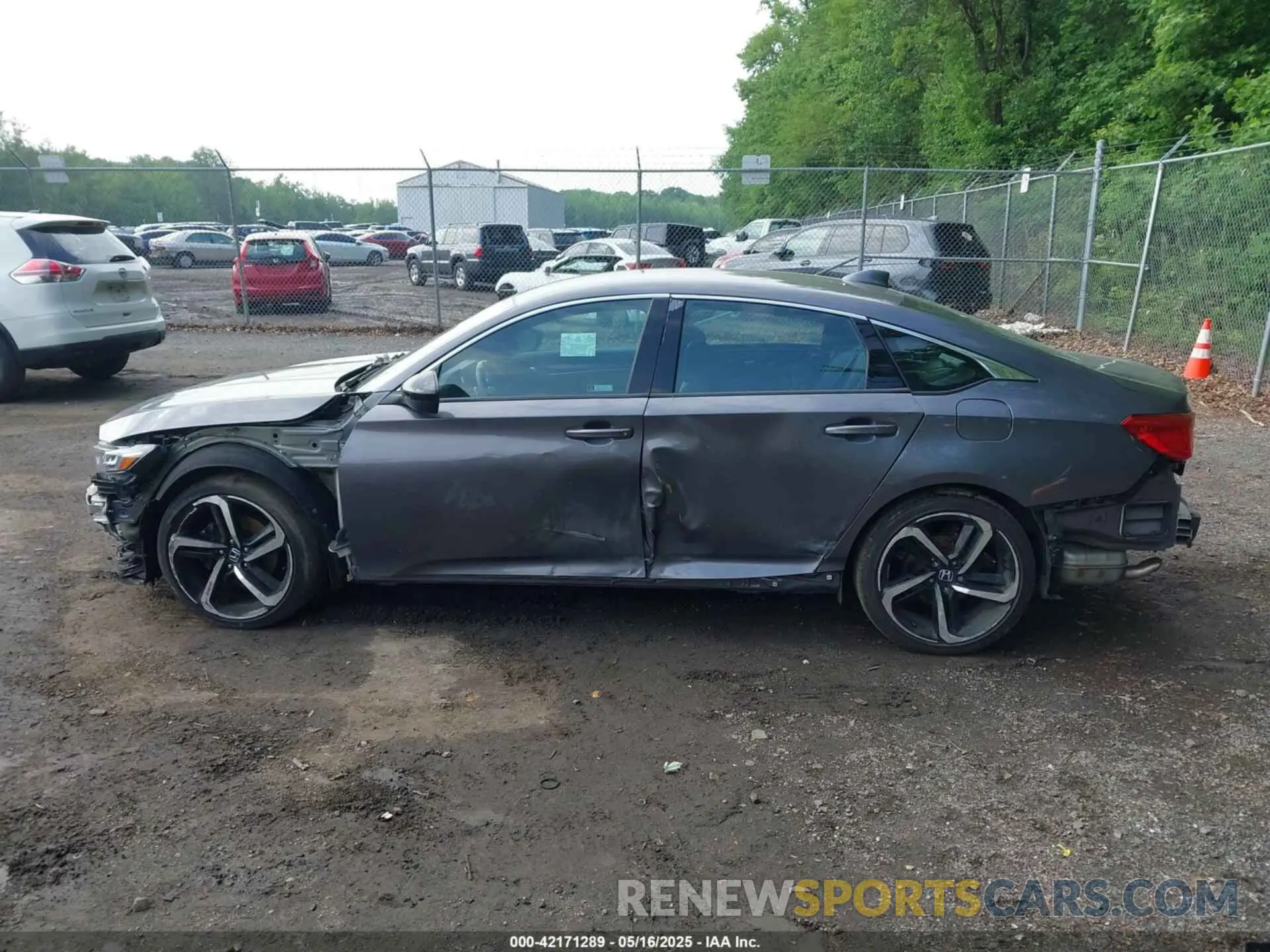 13 Photograph of a damaged car 1HGCV1F35LA121094 HONDA ACCORD 2020