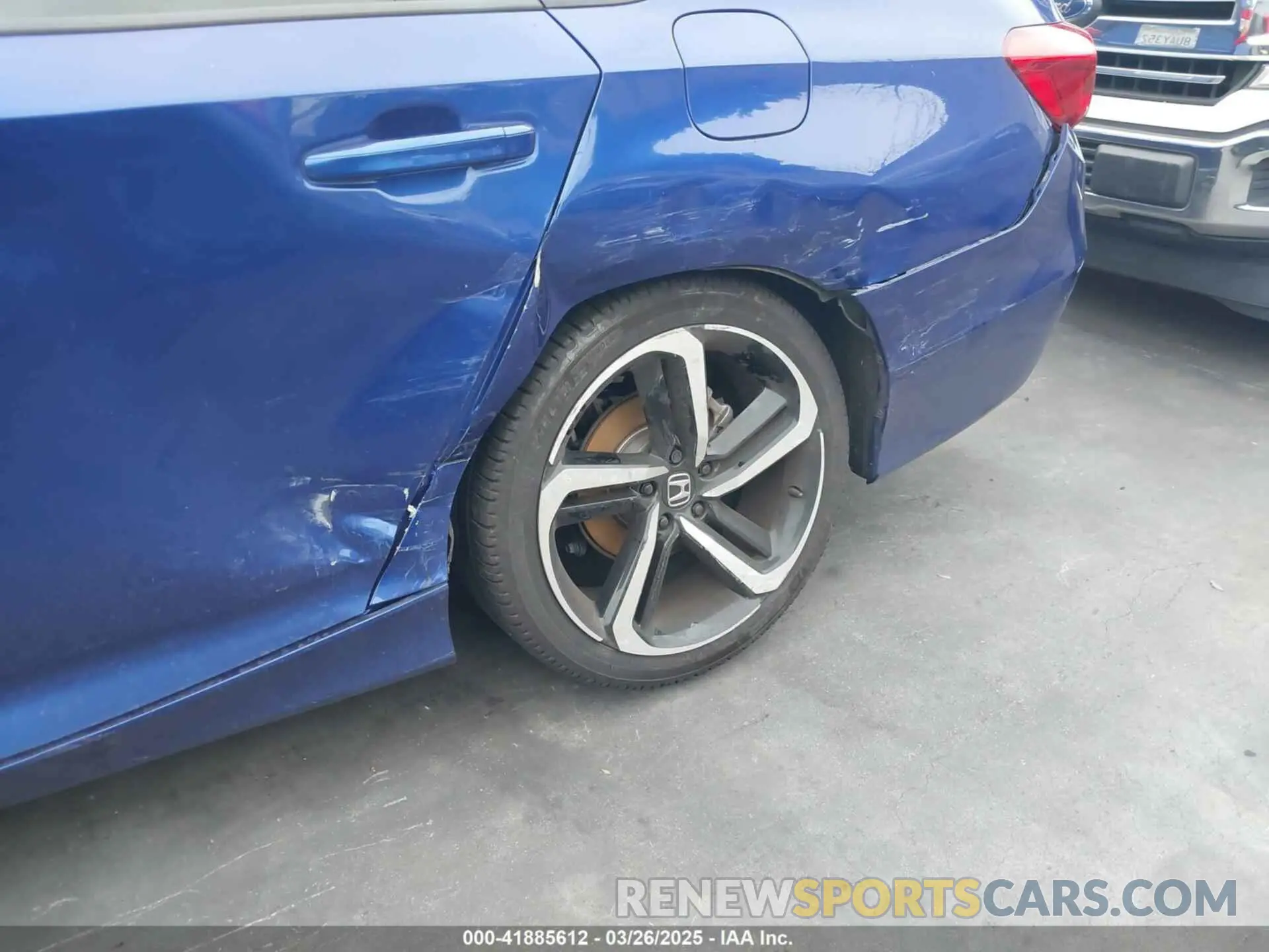 6 Photograph of a damaged car 1HGCV1F35LA123752 HONDA ACCORD 2020