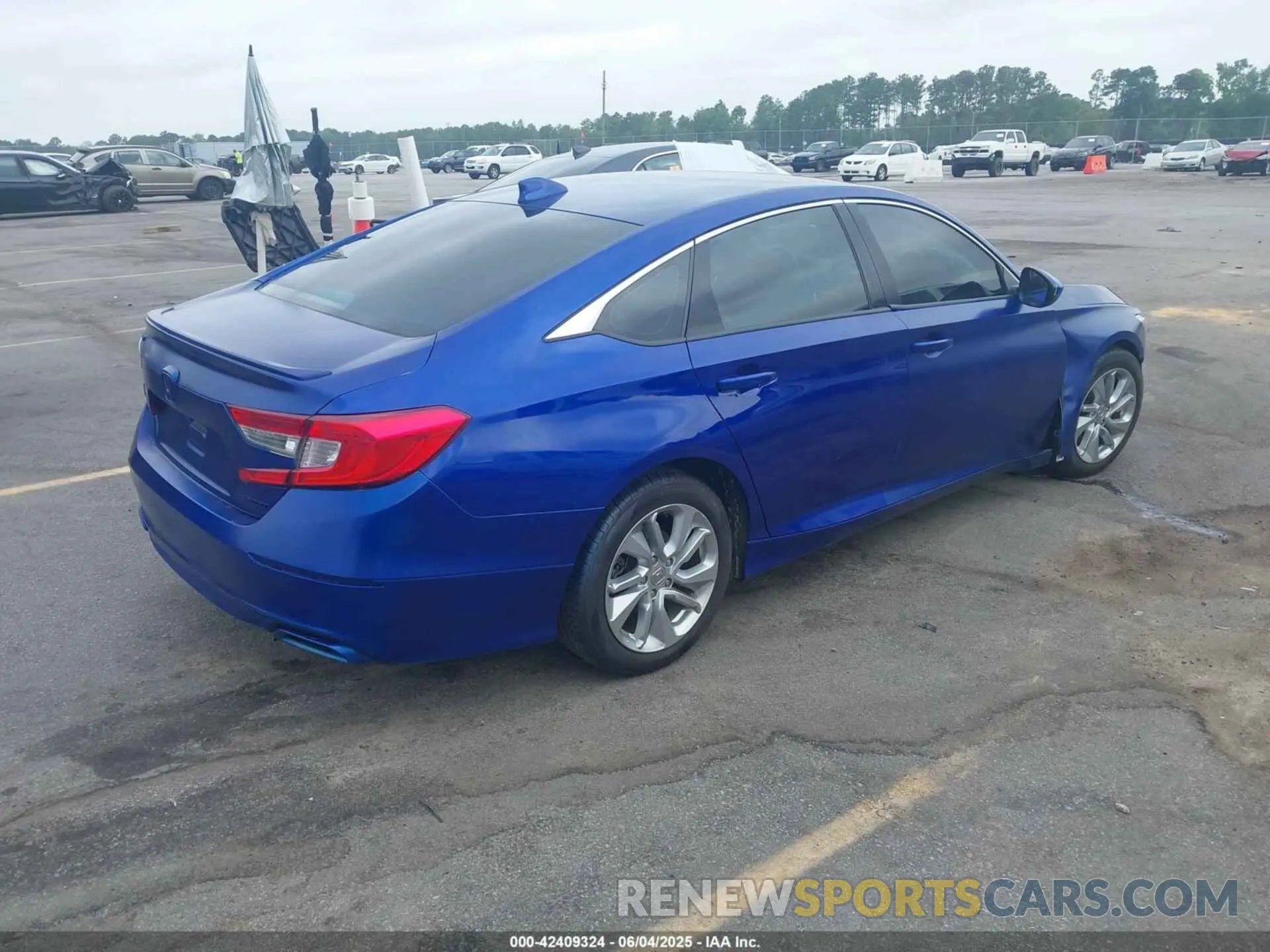 4 Photograph of a damaged car 1HGCV1F35LA125839 HONDA ACCORD 2020