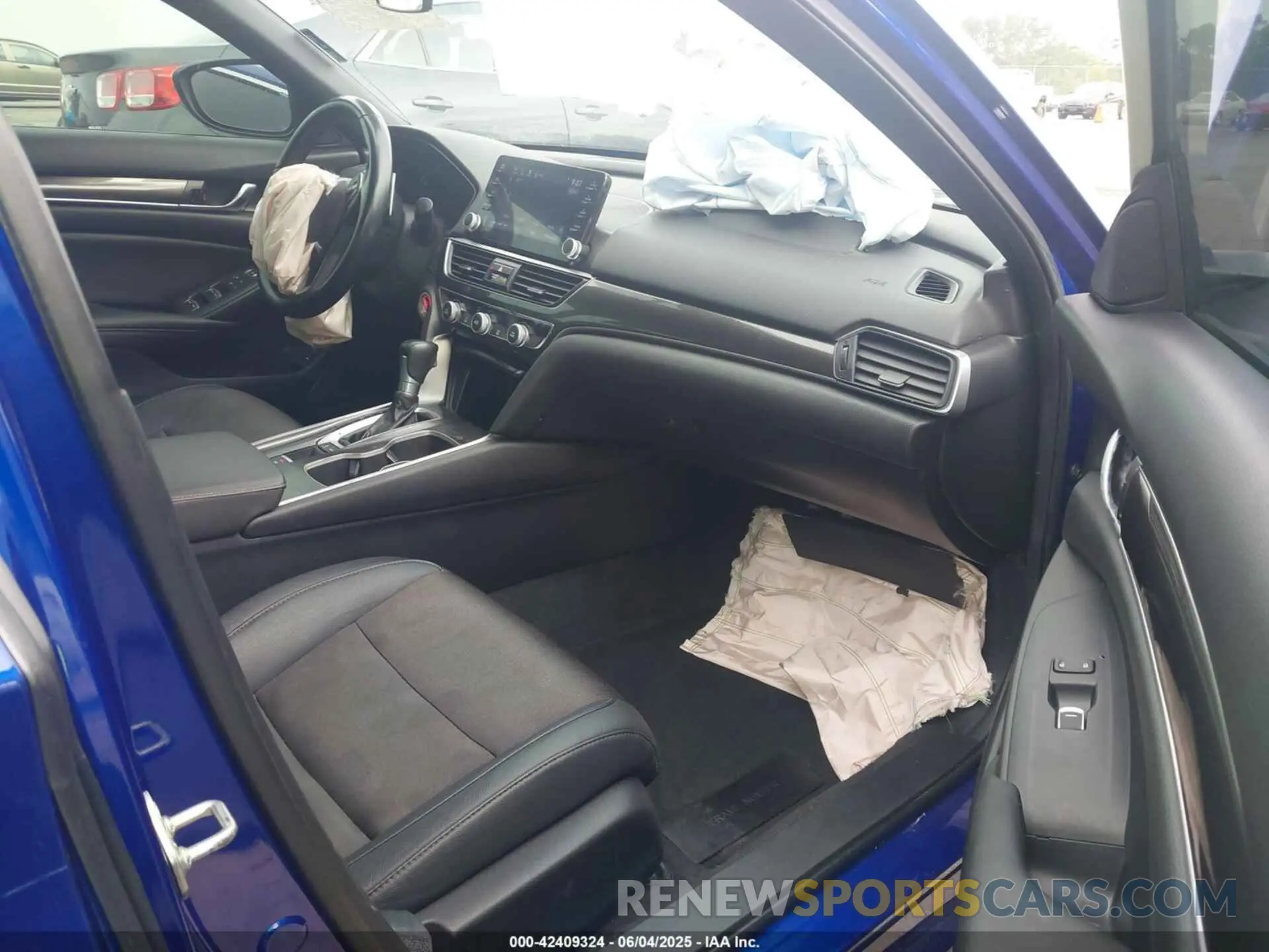 5 Photograph of a damaged car 1HGCV1F35LA125839 HONDA ACCORD 2020