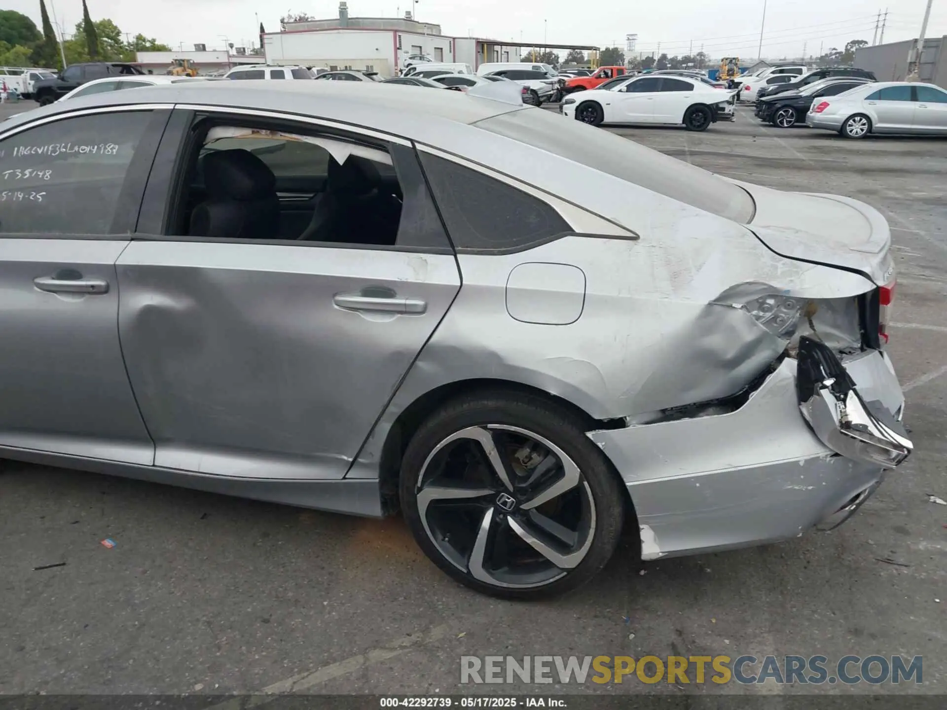 6 Photograph of a damaged car 1HGCV1F36LA014989 HONDA ACCORD 2020