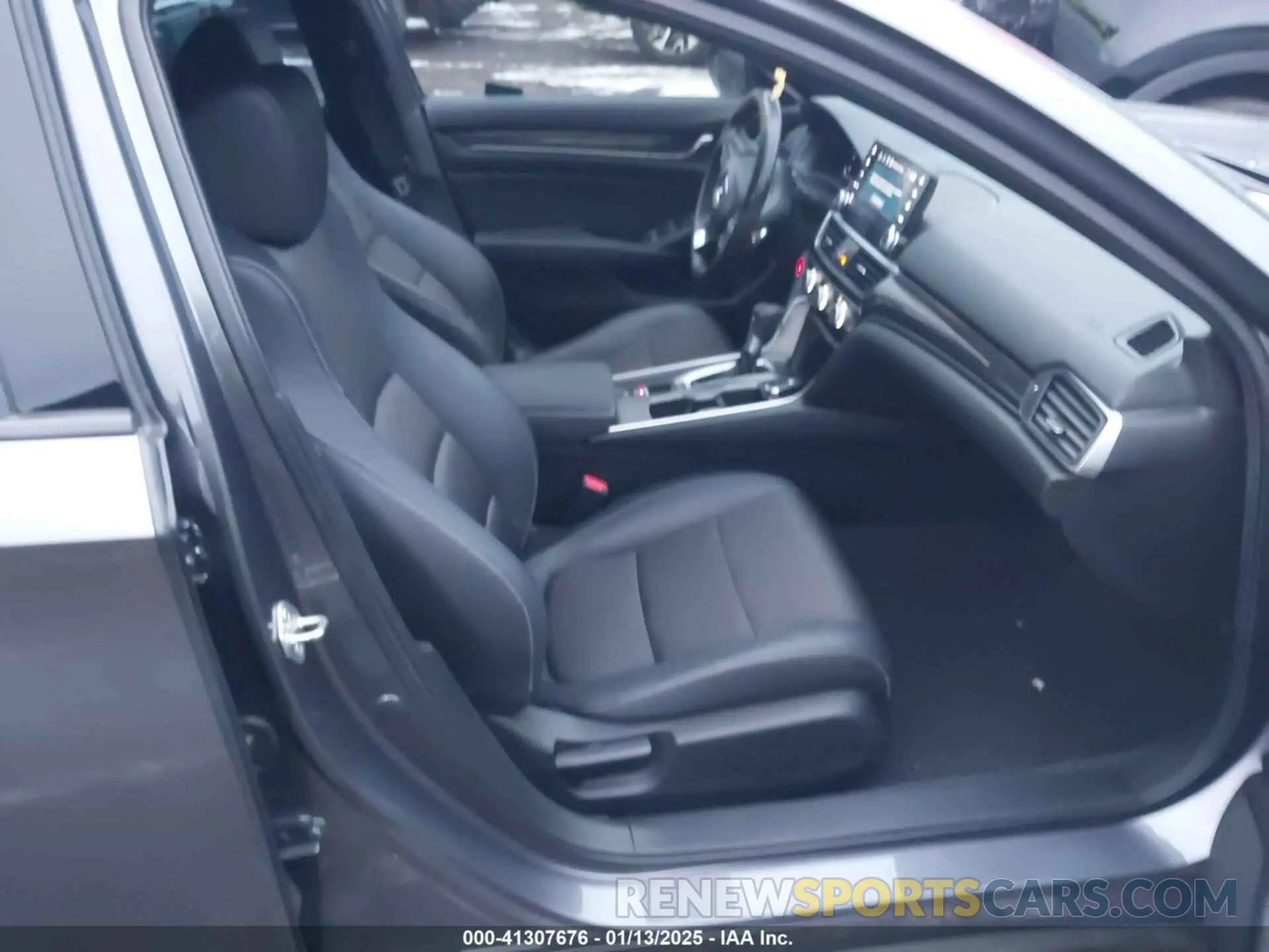 5 Photograph of a damaged car 1HGCV1F36LA121752 HONDA ACCORD 2020
