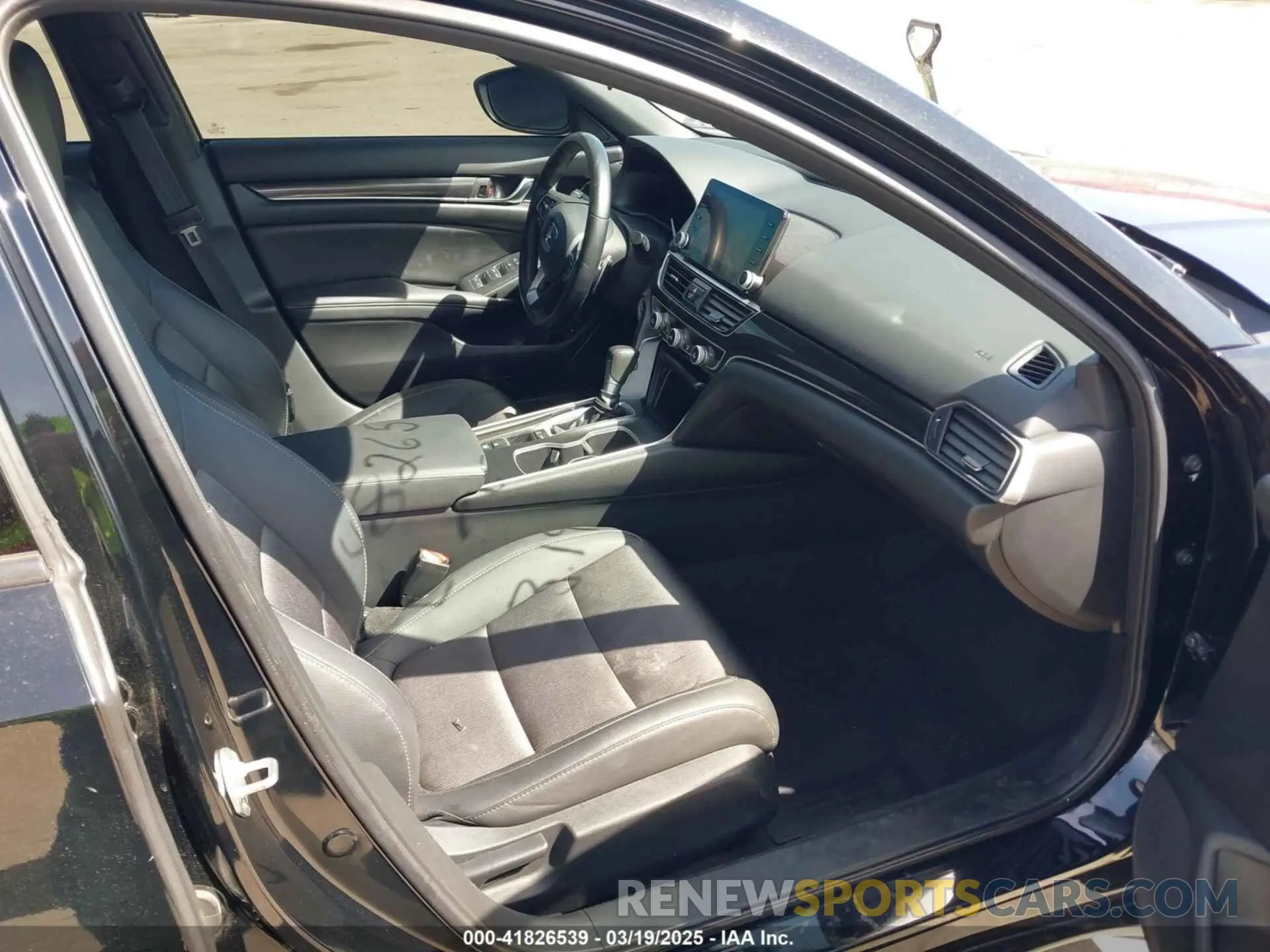 5 Photograph of a damaged car 1HGCV1F36LA129835 HONDA ACCORD 2020