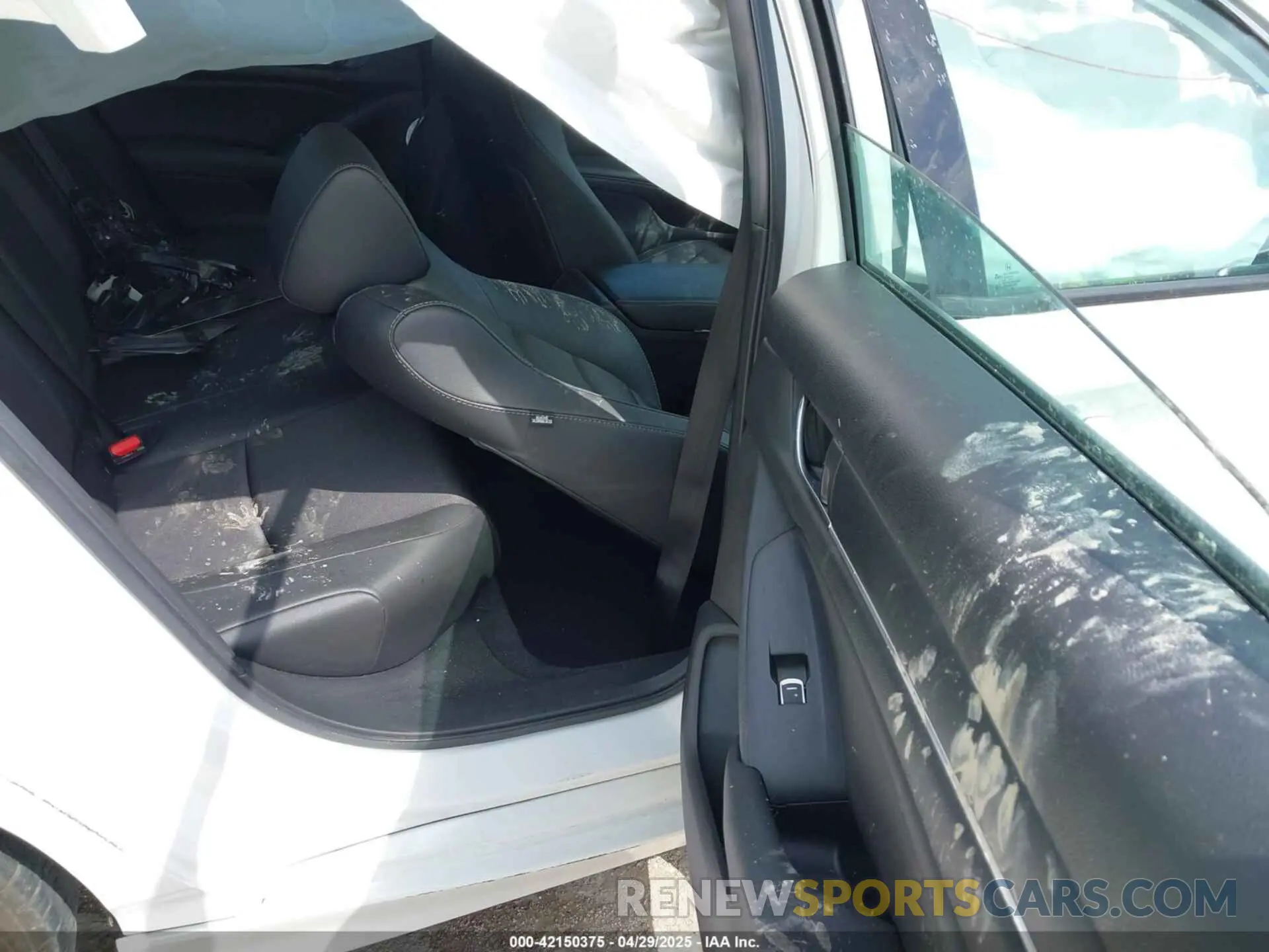 8 Photograph of a damaged car 1HGCV1F37LA023037 HONDA ACCORD 2020