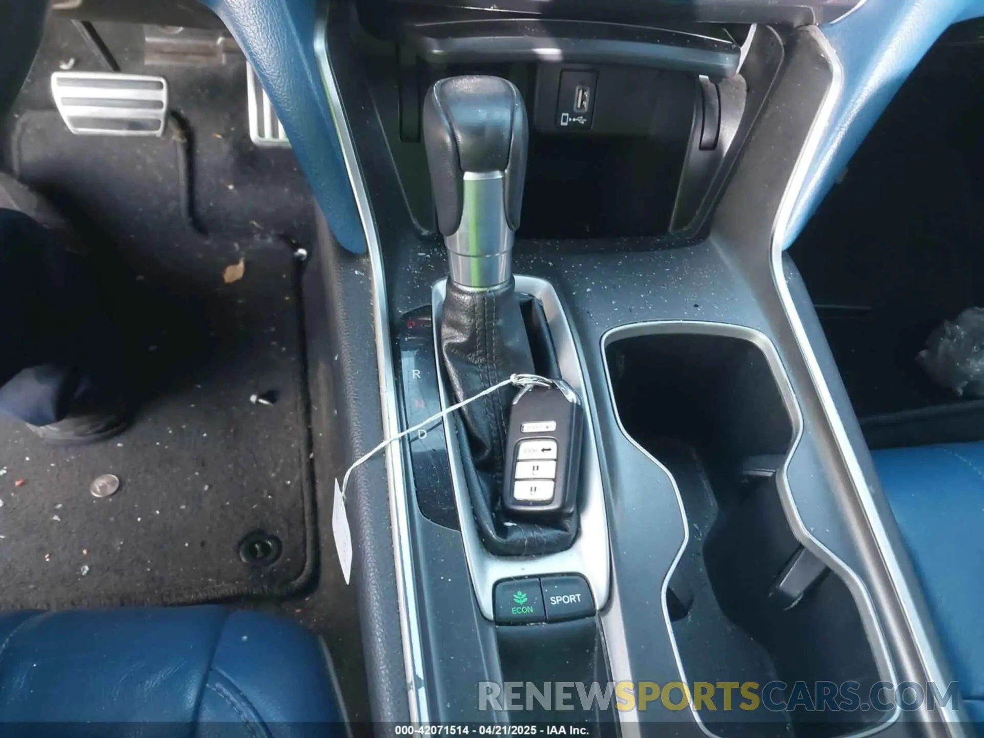 11 Photograph of a damaged car 1HGCV1F38LA009227 HONDA ACCORD 2020
