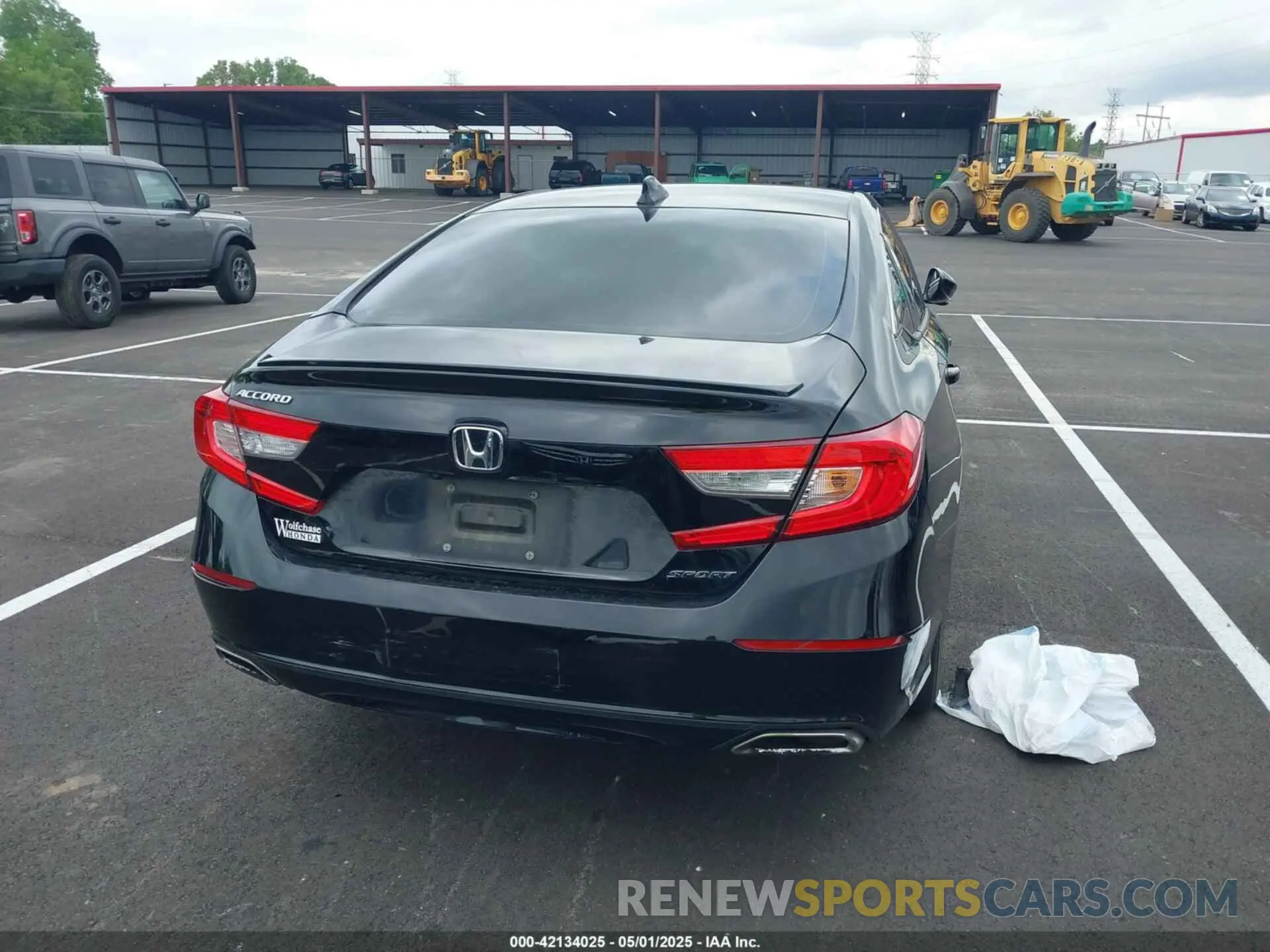 15 Photograph of a damaged car 1HGCV1F38LA053907 HONDA ACCORD 2020