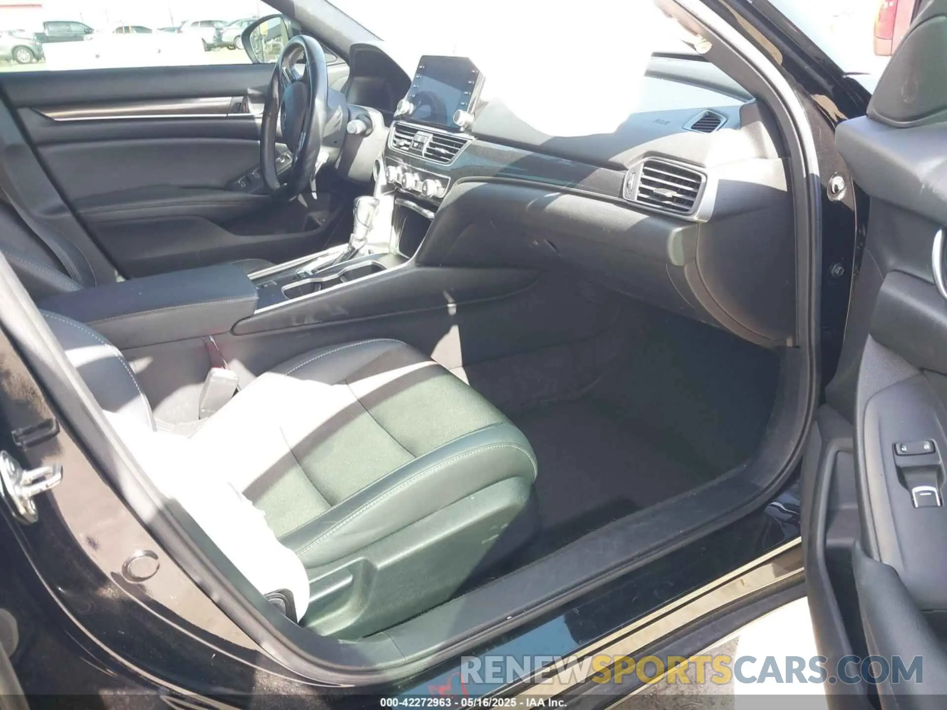 5 Photograph of a damaged car 1HGCV1F38LA058038 HONDA ACCORD 2020