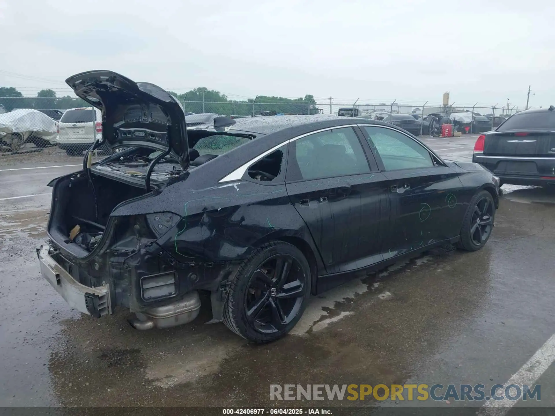 4 Photograph of a damaged car 1HGCV1F38LA062316 HONDA ACCORD 2020
