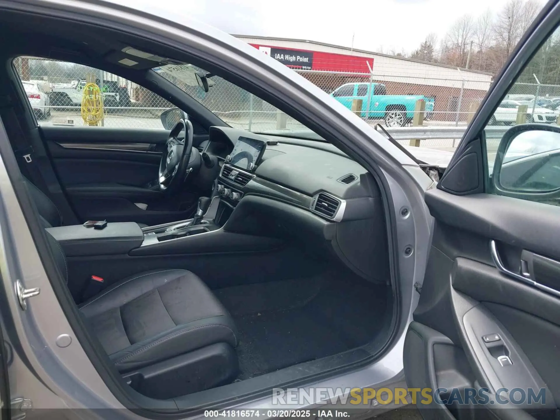 5 Photograph of a damaged car 1HGCV1F38LA125530 HONDA ACCORD 2020